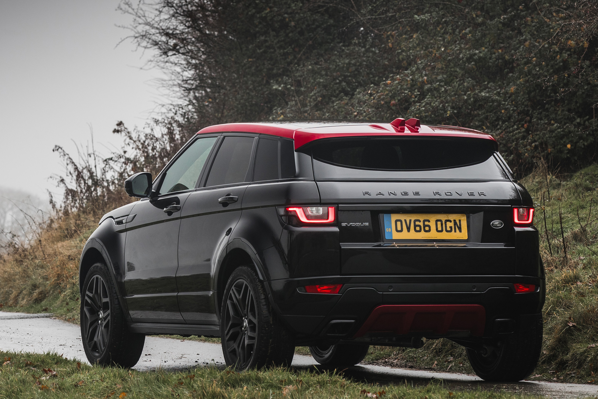Three 2.0-litre engines are available for the Evoque, with the 150bhp and 180bhp diesel engines most popular