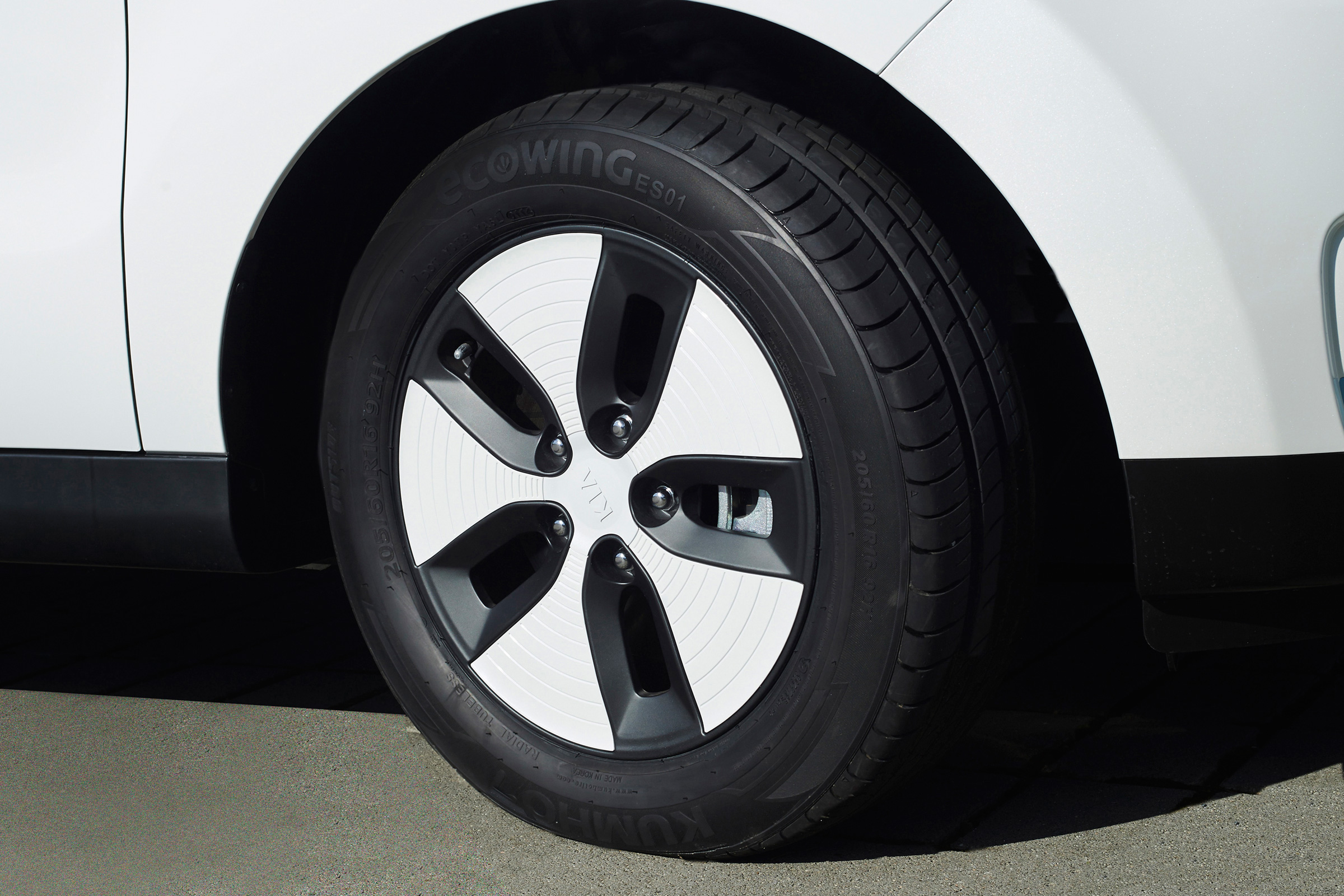 A few nice touches mark the Soul EV out as an electric car, but it's easy and conventional enough to drive