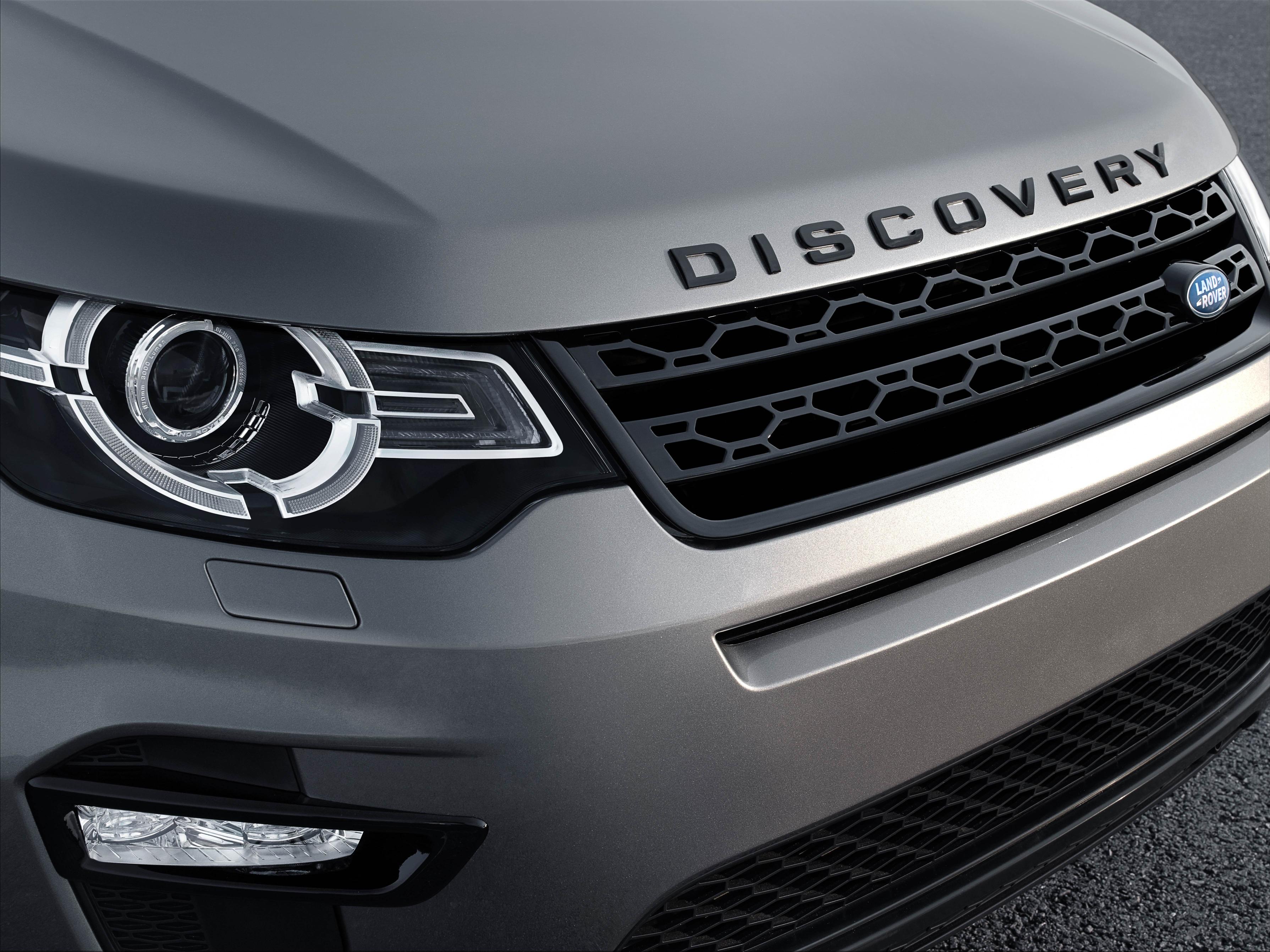 The front end owes its existence to the Range Rover Evoque and previews the next generation of Discovery