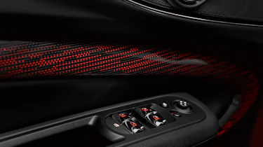 The colour of the door's inlays can be changed to red...