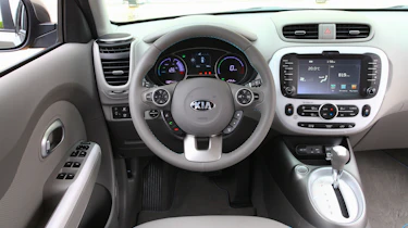 White accents lift the overall ambiance, and all Soul EVs come with sat nav