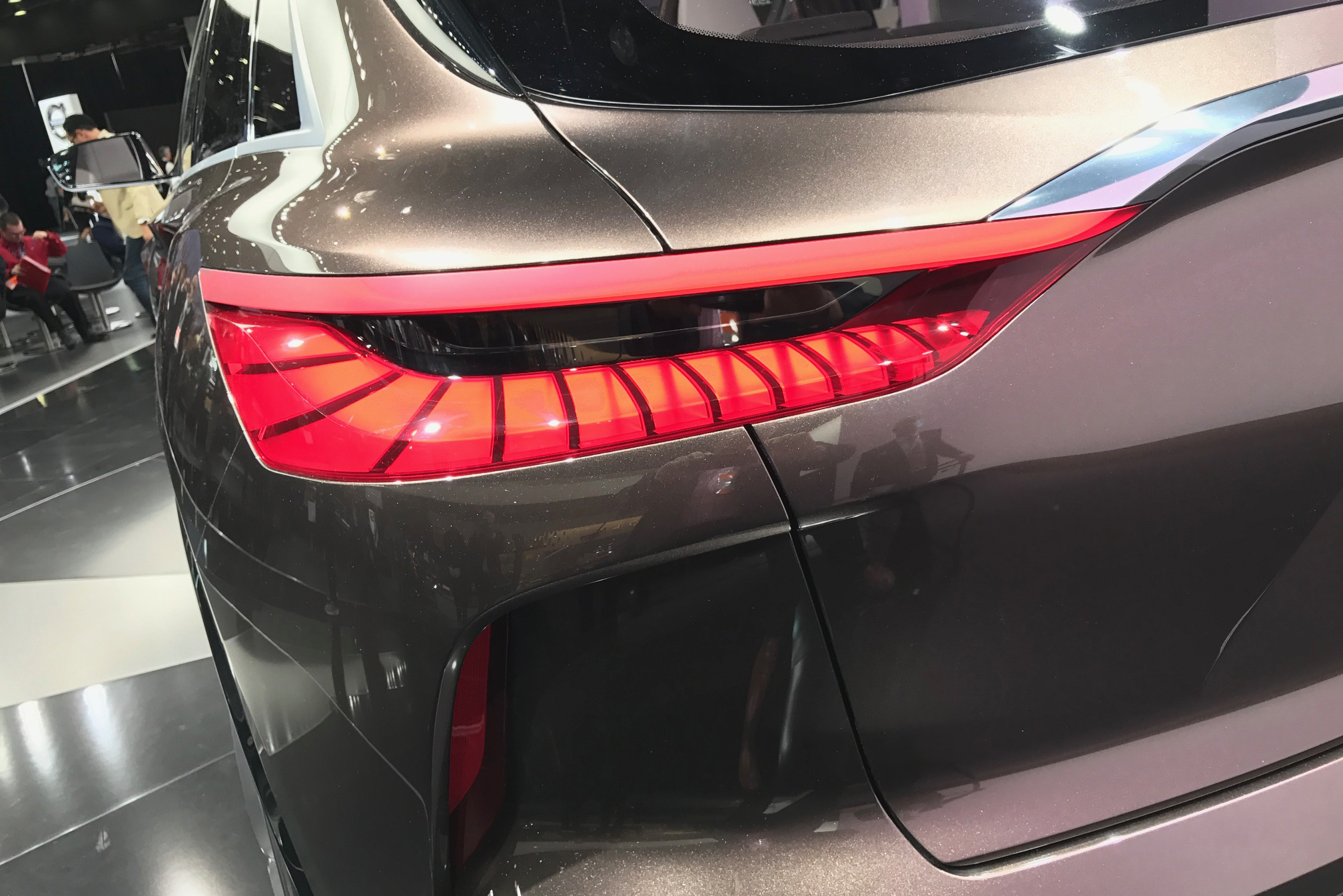 The 3D effect of the rear lamps shows imagination in design, too