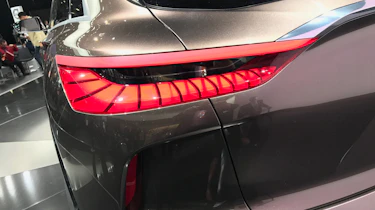 The 3D effect of the rear lamps shows imagination in design, too