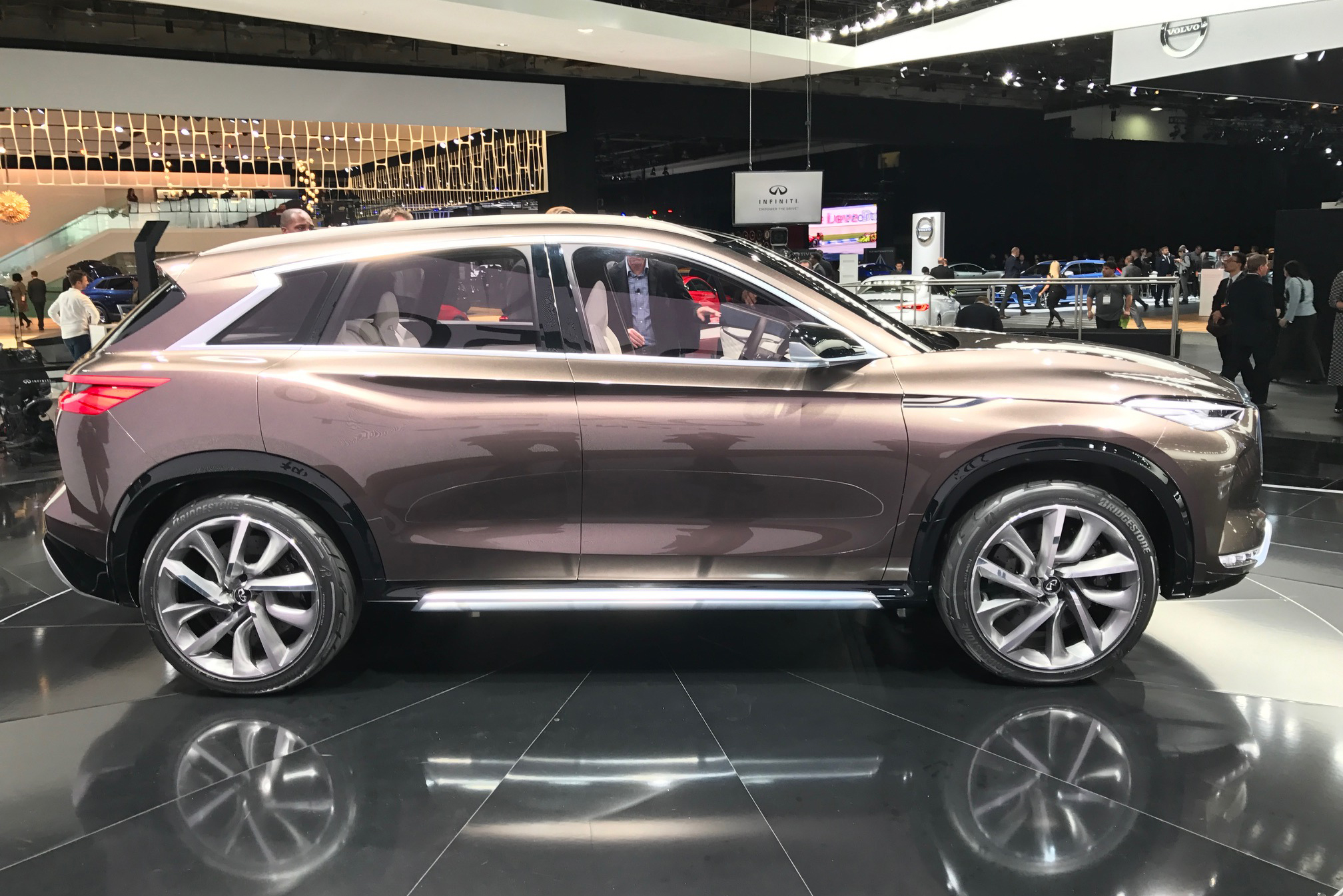 Side on the QX50 Concept is a far more dynamic looking car than its predecessor