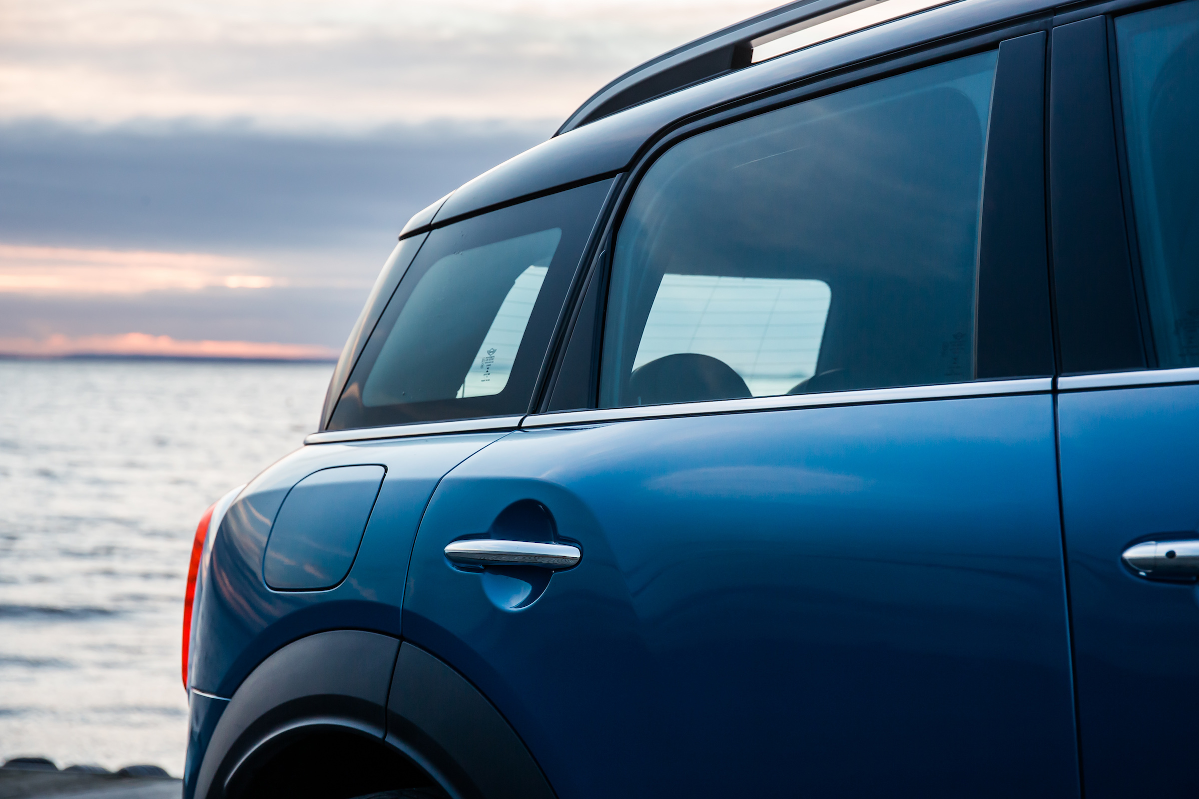 A staggered window-line helps to break up the MINI Countryman's bulk