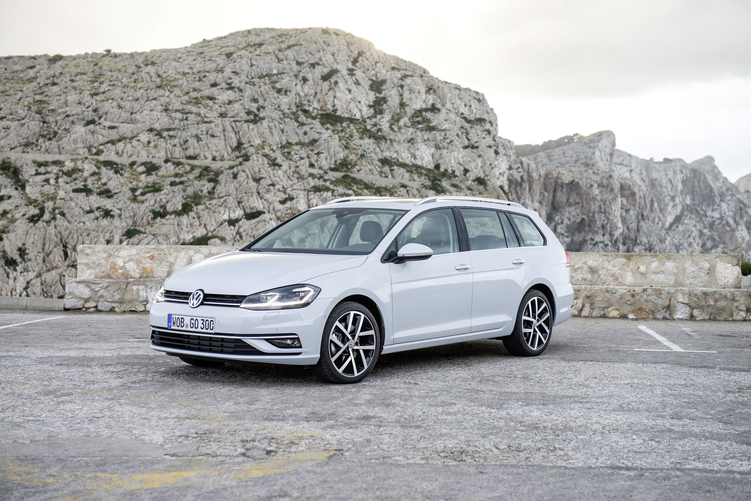 Diesel fans can choose from a 1.6 or 2.0-litre, with between 113 and 148 bhp