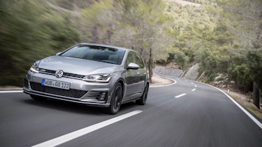 Stylish, slim headlights are Golf identification points.