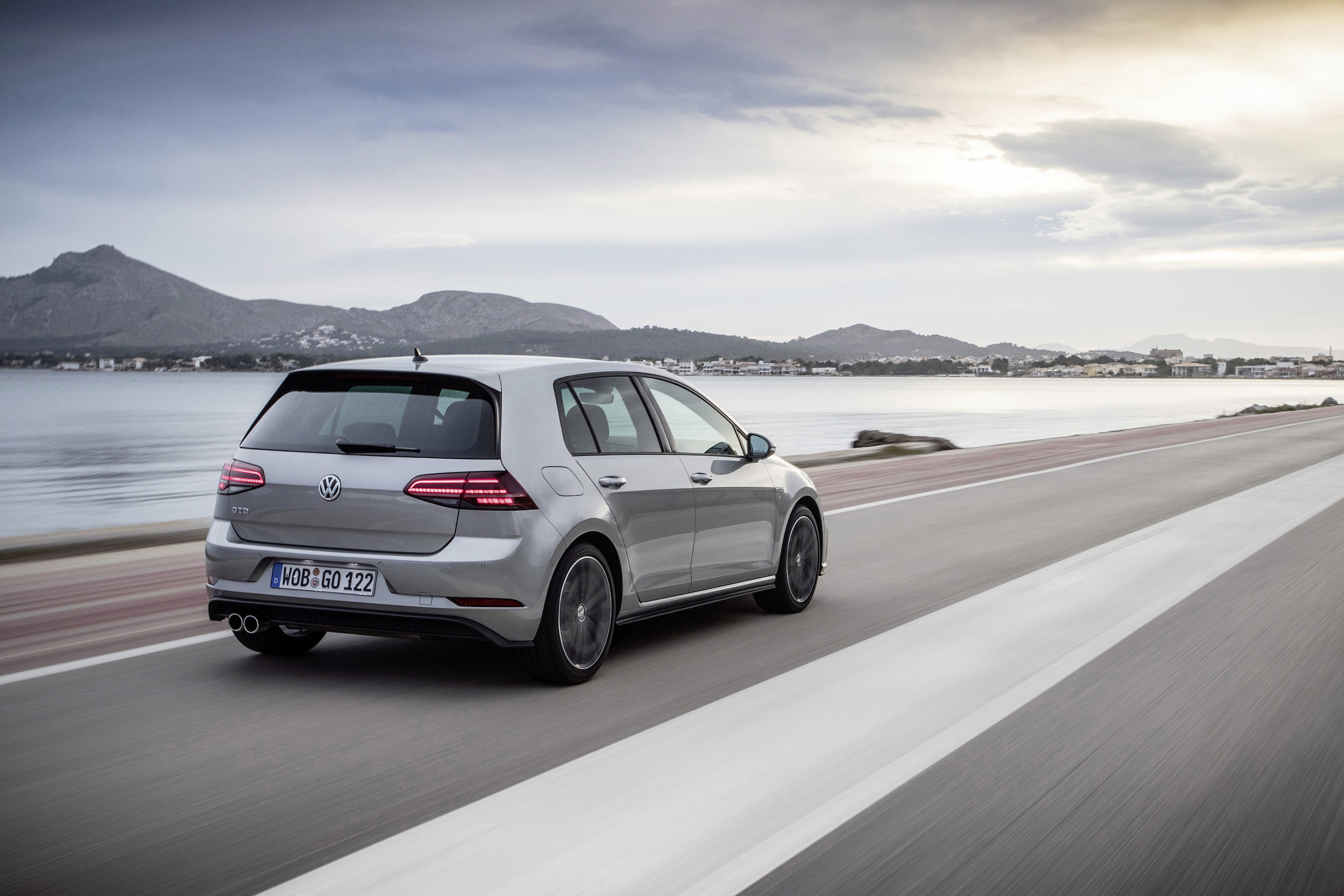 Other rivals include the Ford Focus ST diesel, but this doesn't feel quite so upmarket 