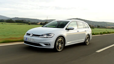 The handling of the Golf estate is neat and tidy, although you can feel the extra weight compared to the hatchback