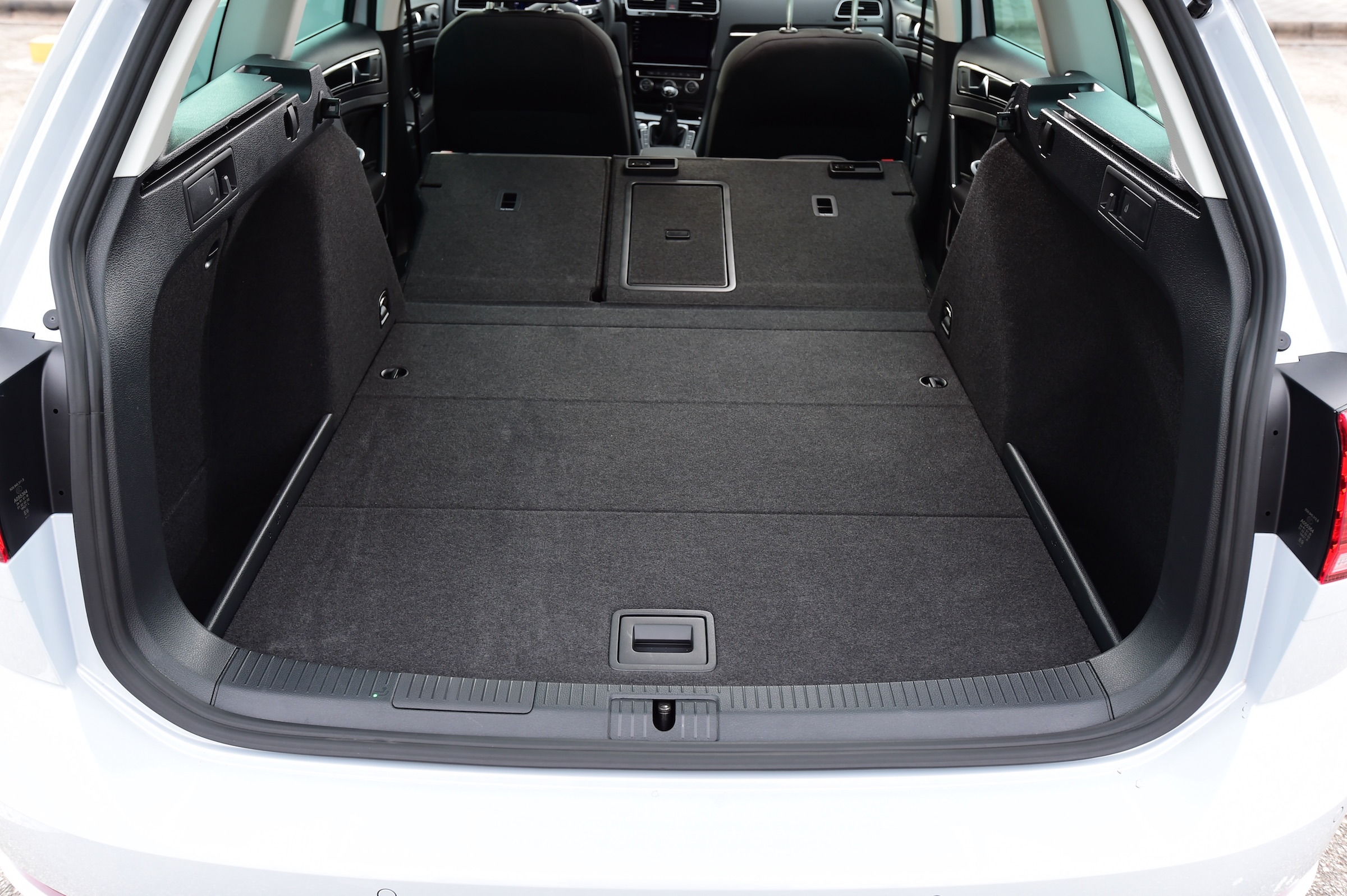 While the boot isn't quite as big as that of the Peugeot 308SW, it's still an extremely practical loadspace