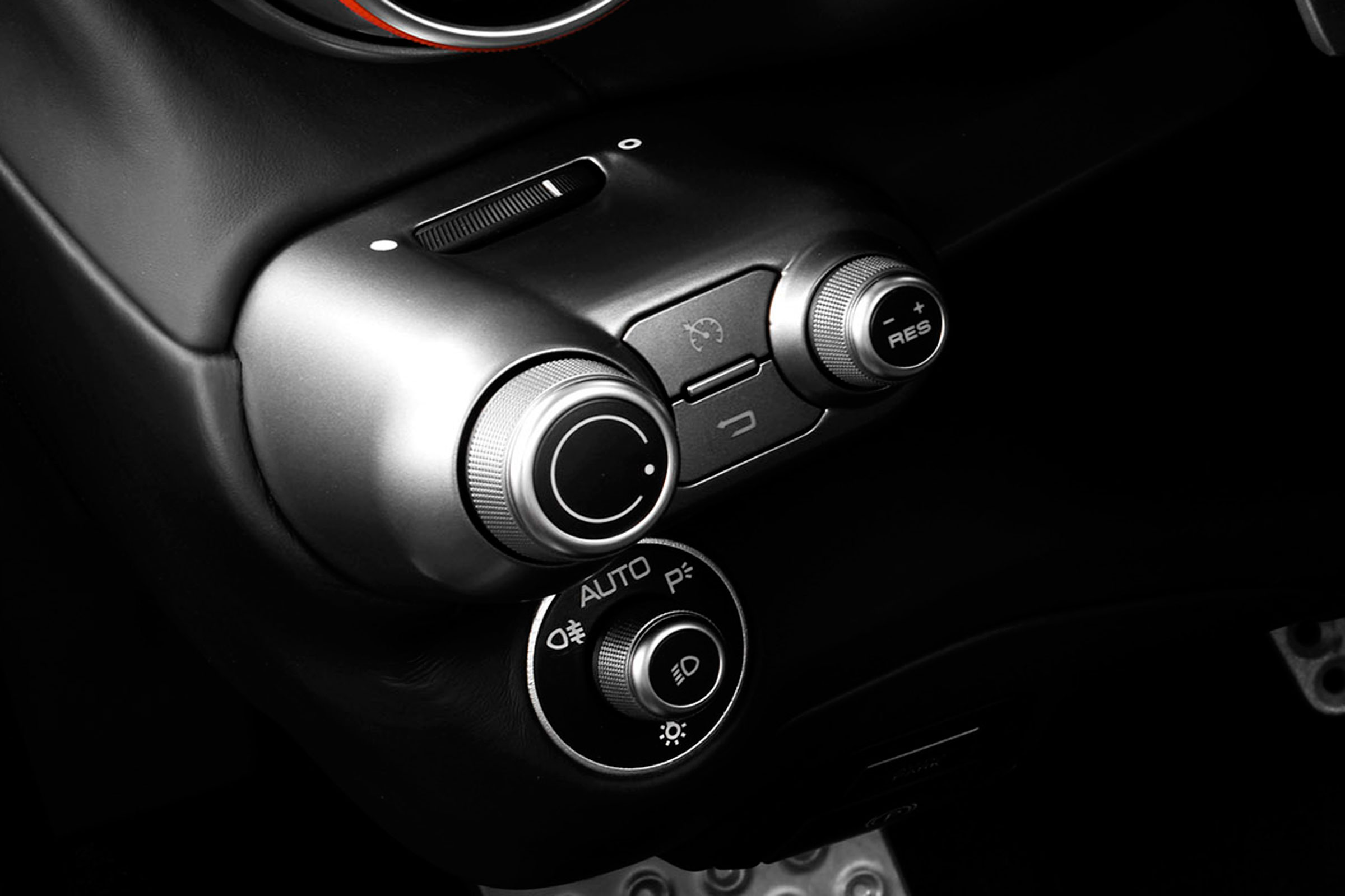 Like other Ferraris, there are a number of switch pods around the dashboard