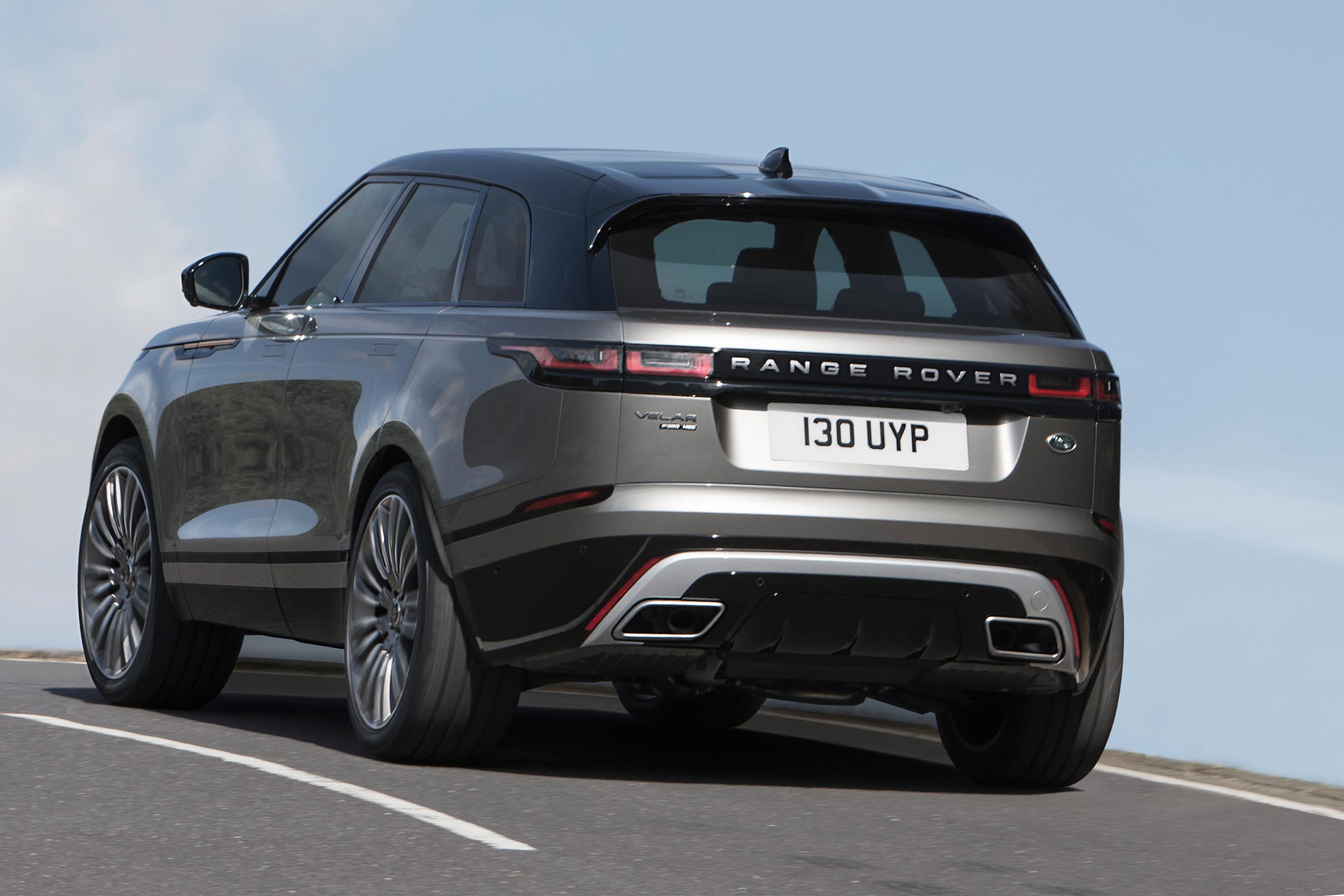 Choose the range-topping supercharged 3.0-litre petrol engine and the best economy you’re likely to see will be 30.1mpg