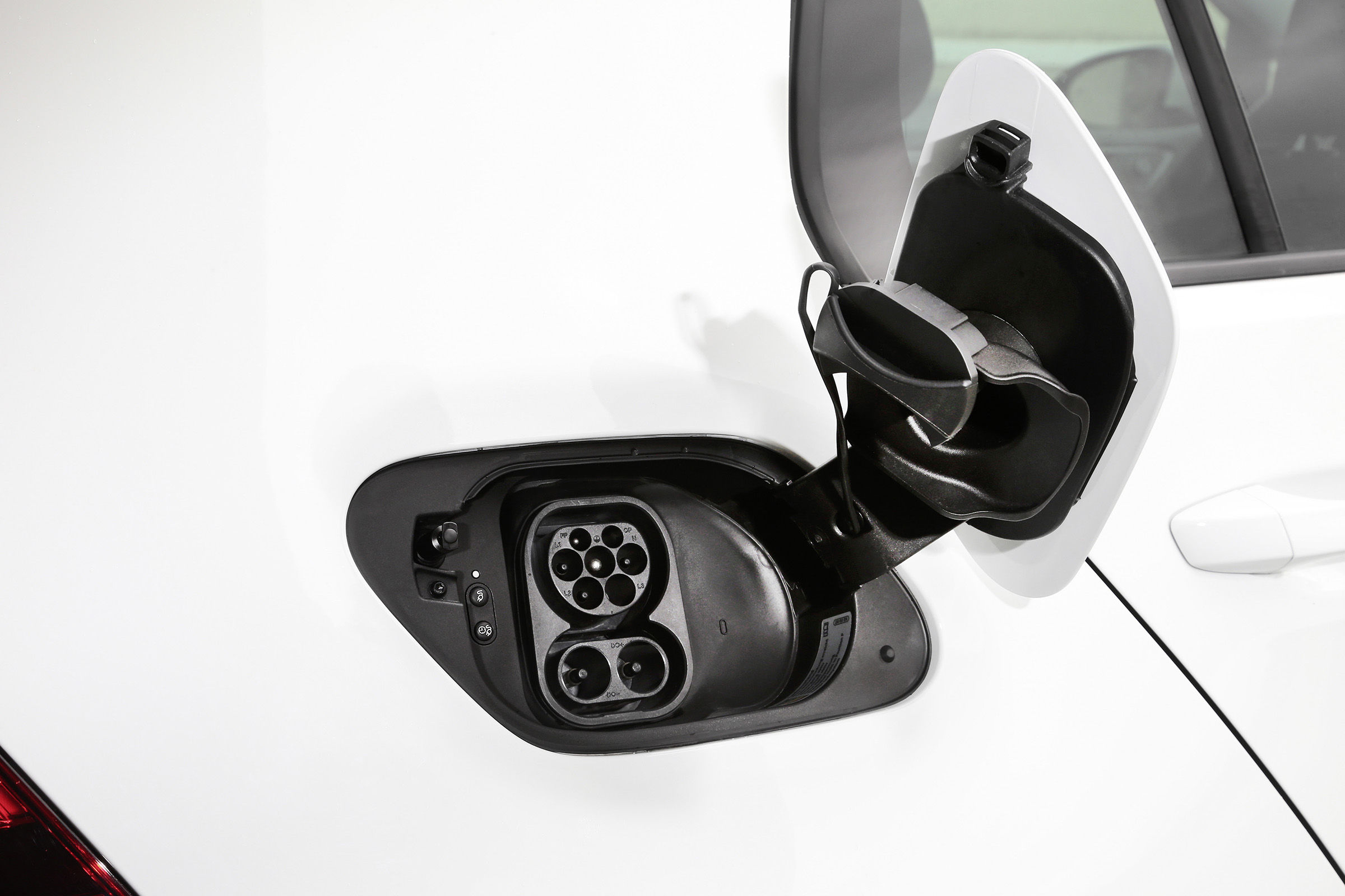 ...and a 45 minute fast charge will boost the battery back to 80%