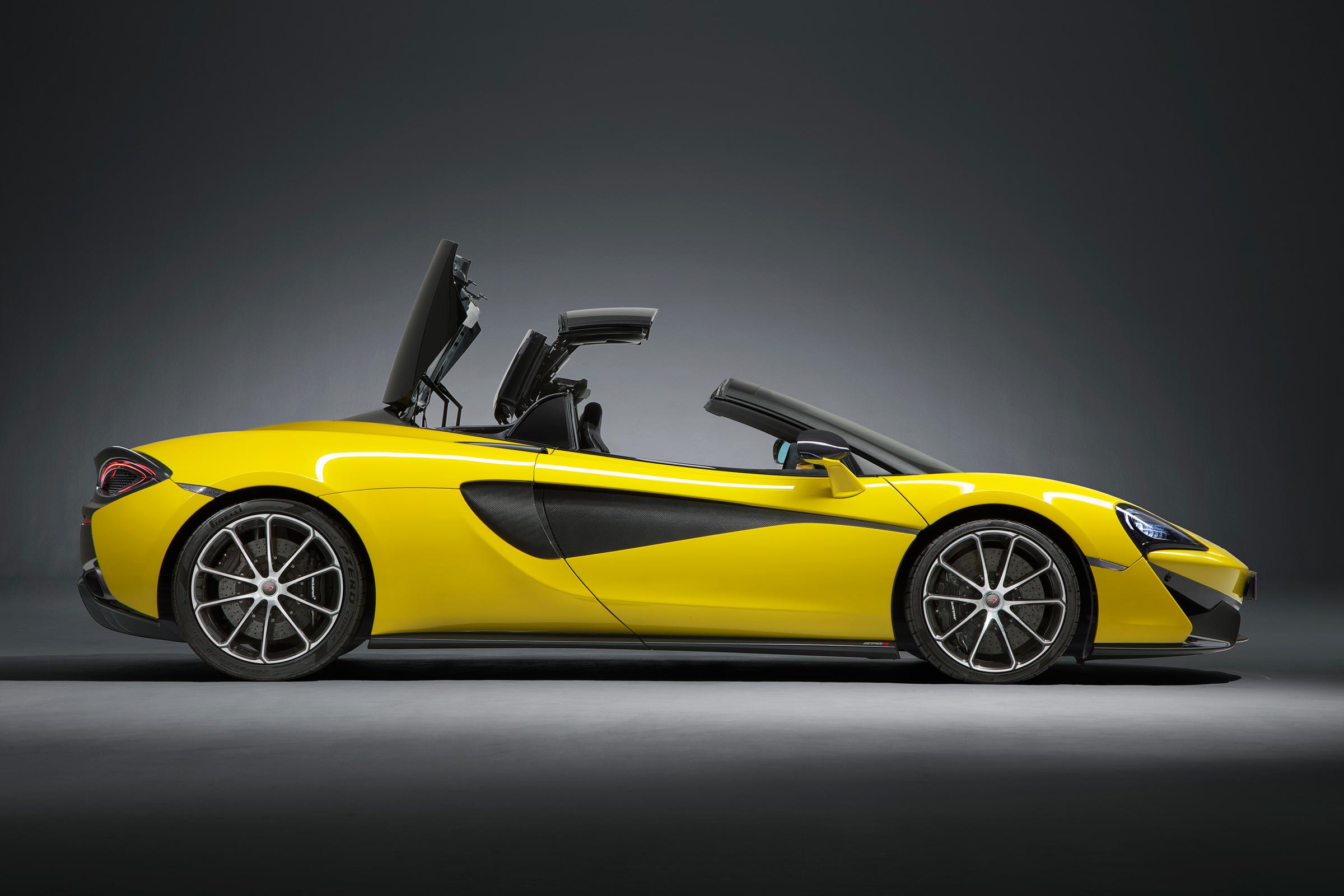 The McLaren 570S Spider offers extreme speed, pin-sharp handling and folding hard top roof