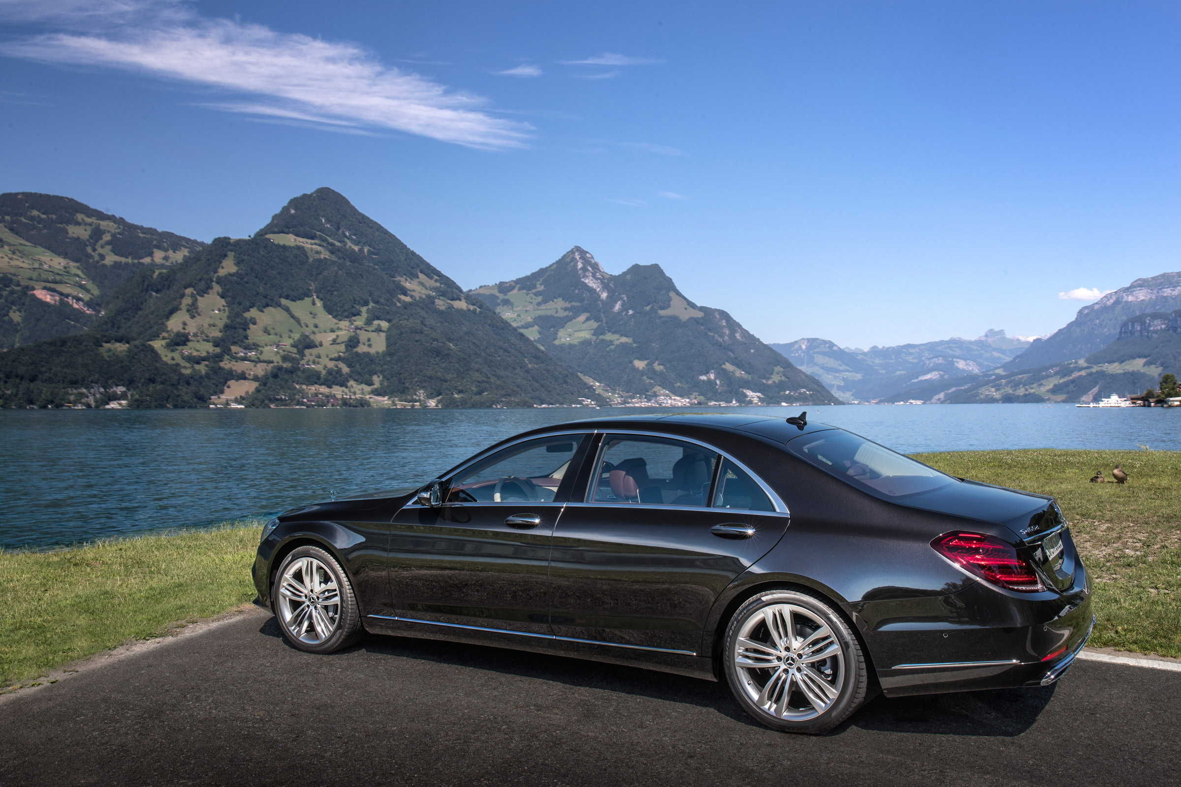 Exquisite to drive and be driven in, the S-Class is available in short and long-wheelbase versions