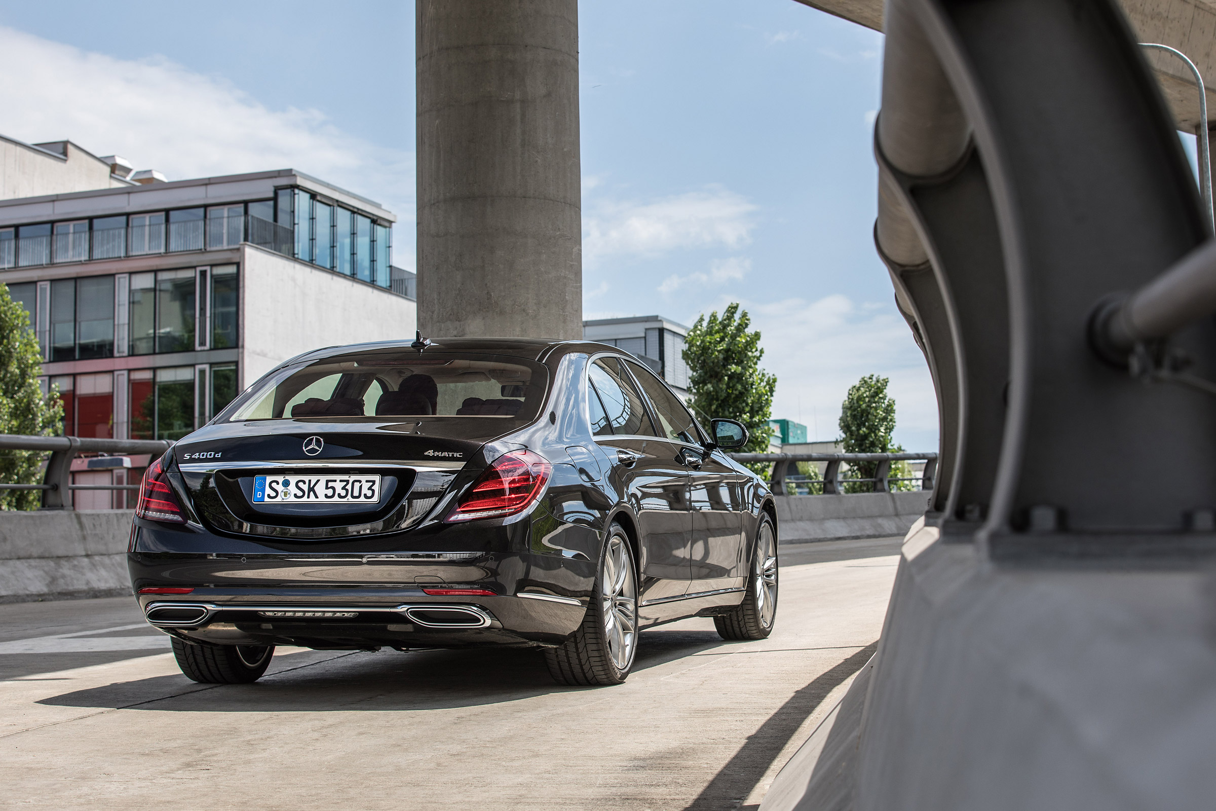 If you don't need so much space, the S-Class is also available as a Coupe and Cabriolet