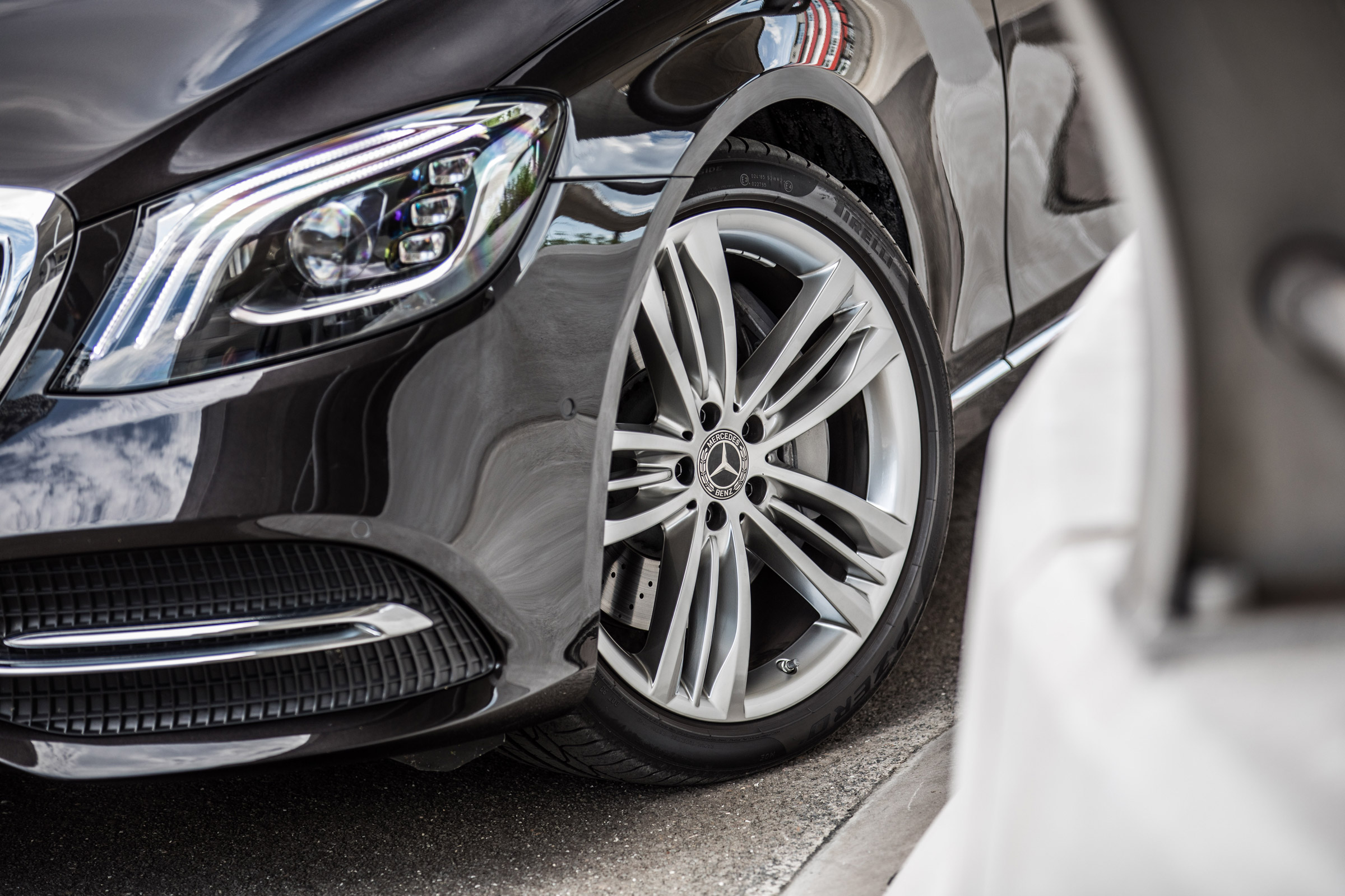 Advanced new driver aids include automatic lane changing with a flick of the indicator stalk