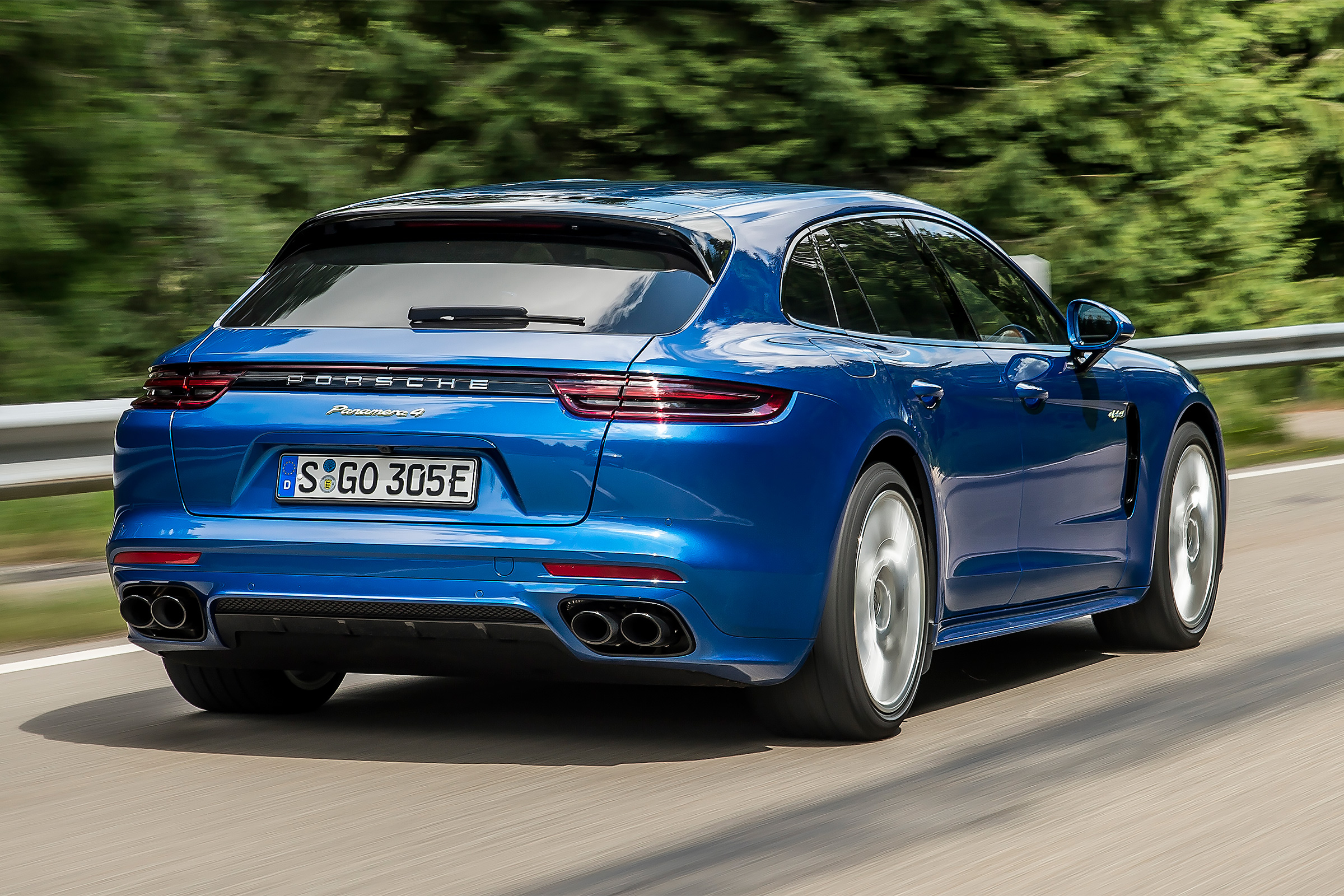 The Sport Turismo is available with your choice of petrol, diesel or plug-in hybrid technology