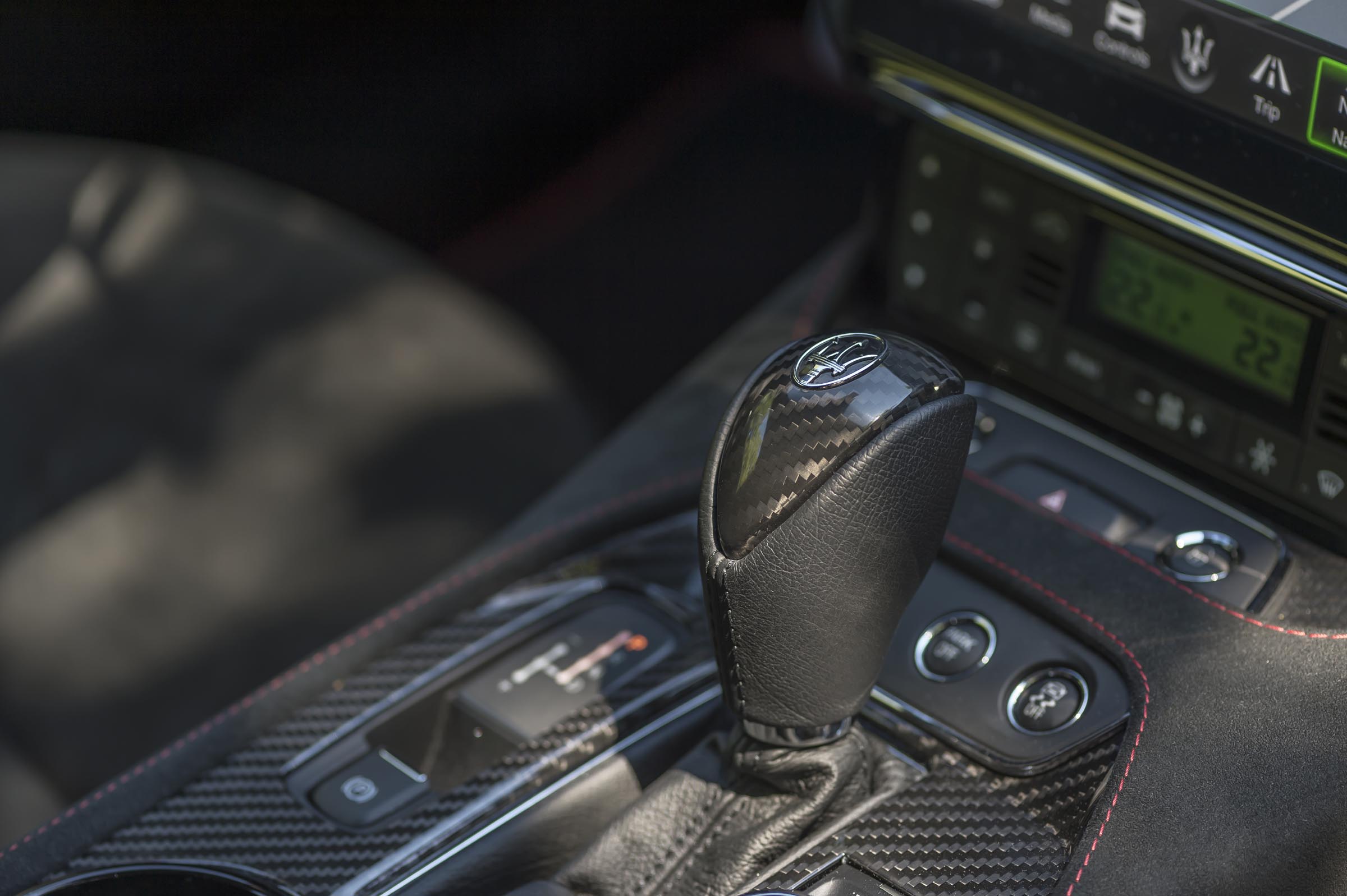 Maserati GranTurismo coupe gear selector