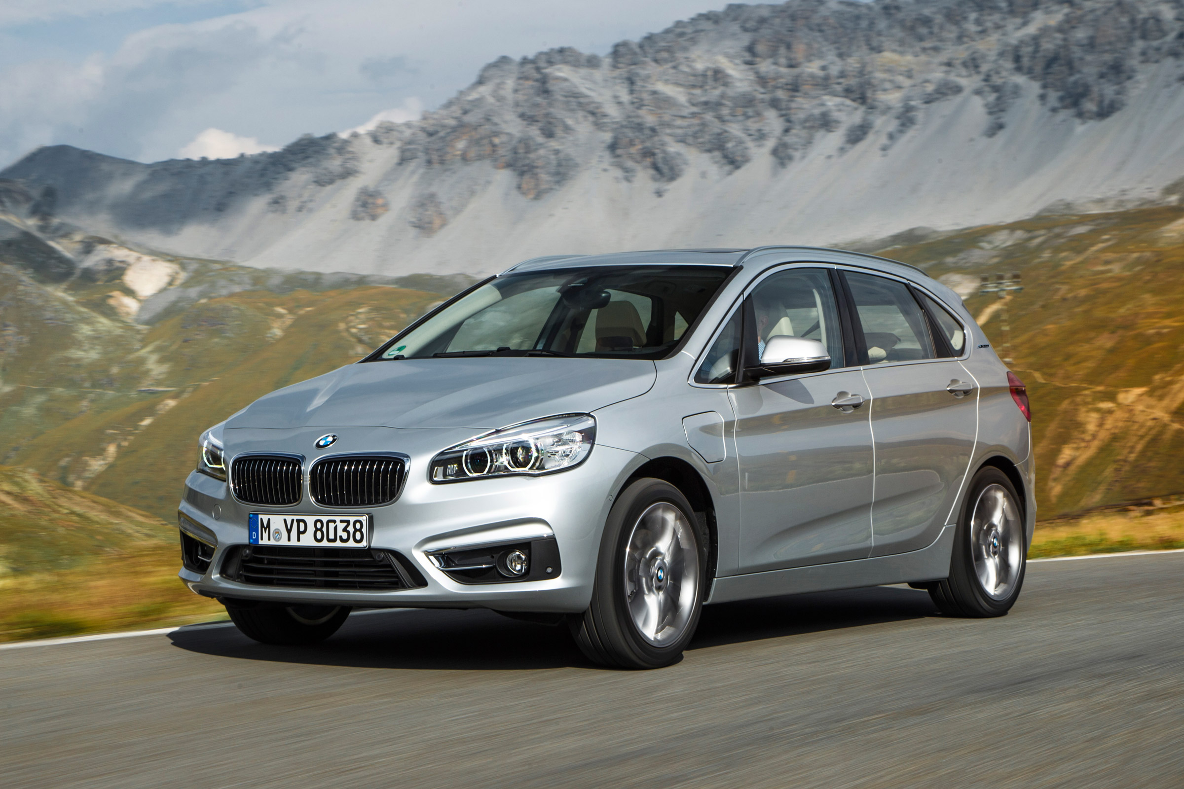 BMW 225xe