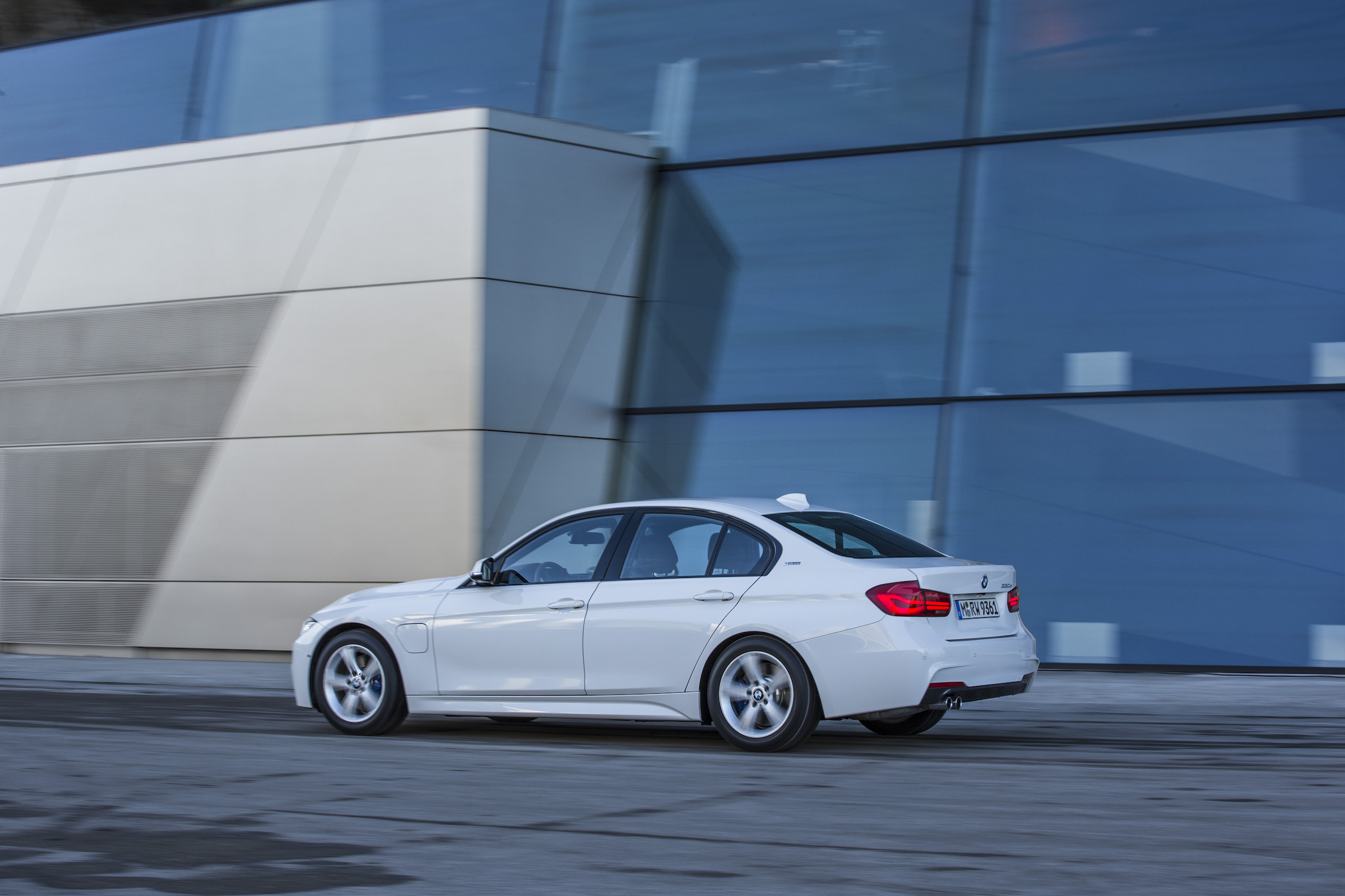 ... the addition of an electric motor brings the 0-62mph time down to 6.1 seconds