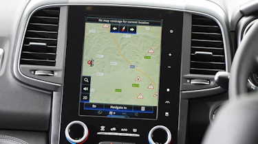 The Signature Nav trim benefits from an attractive portrait 8.7-inch touchscreen