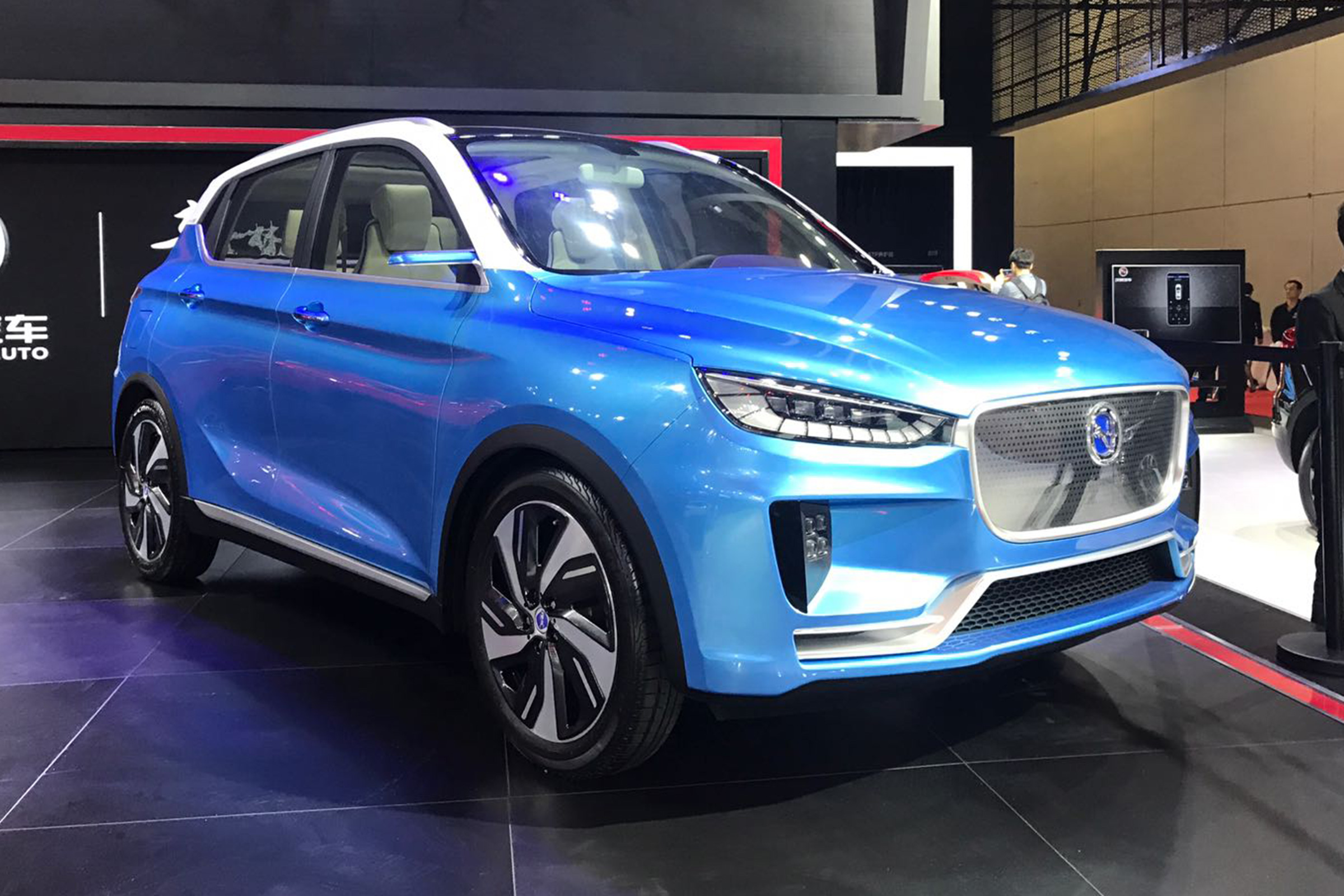 ...and lends a familiar look to the Hanteng Electric concept, too