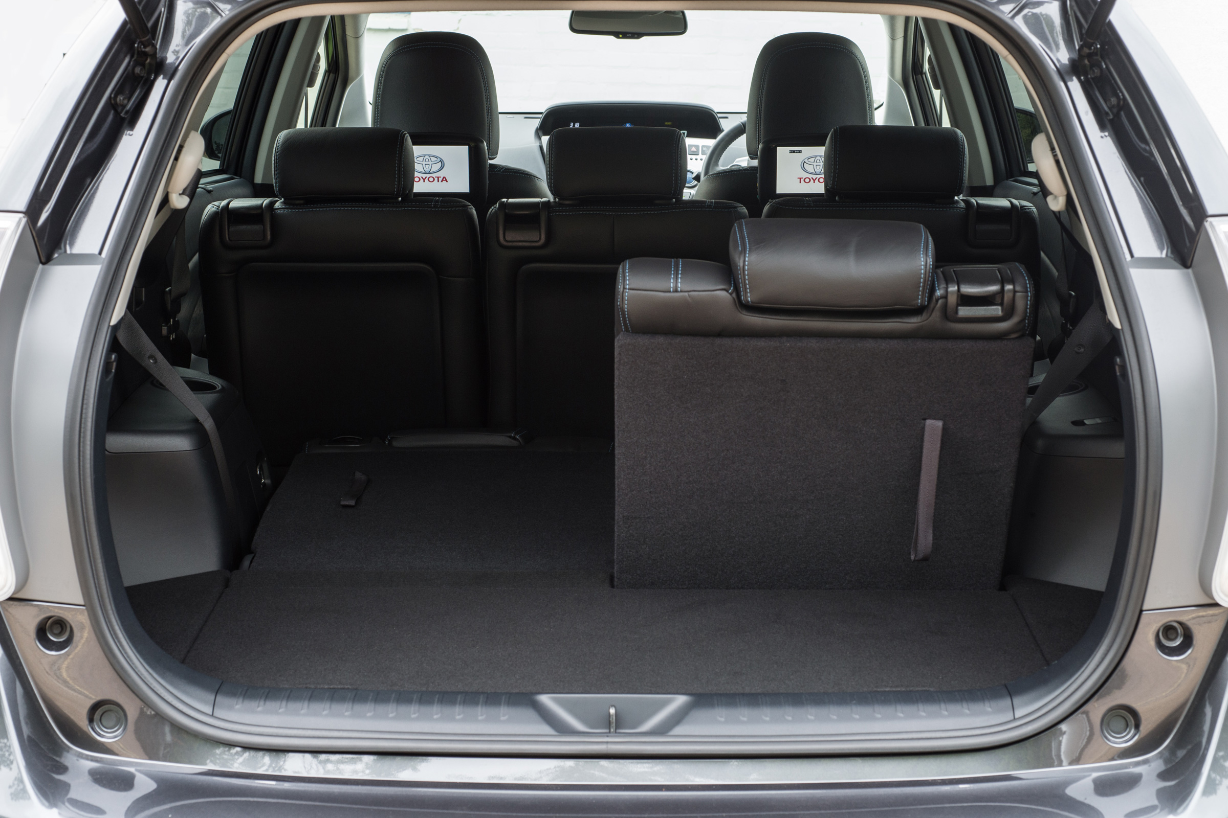 Toyota Prius+ MPV boot seat folded