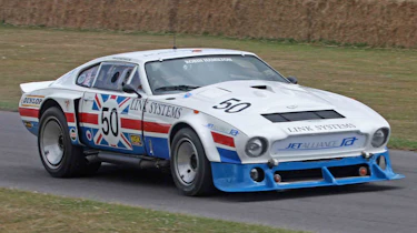 An Aston Martin DBS V8 held the caravan speed record