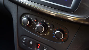 You do get a fair amount of equipment for you money, as all Logan MCV Stepways come with sat nav, reversing sensors & air-con