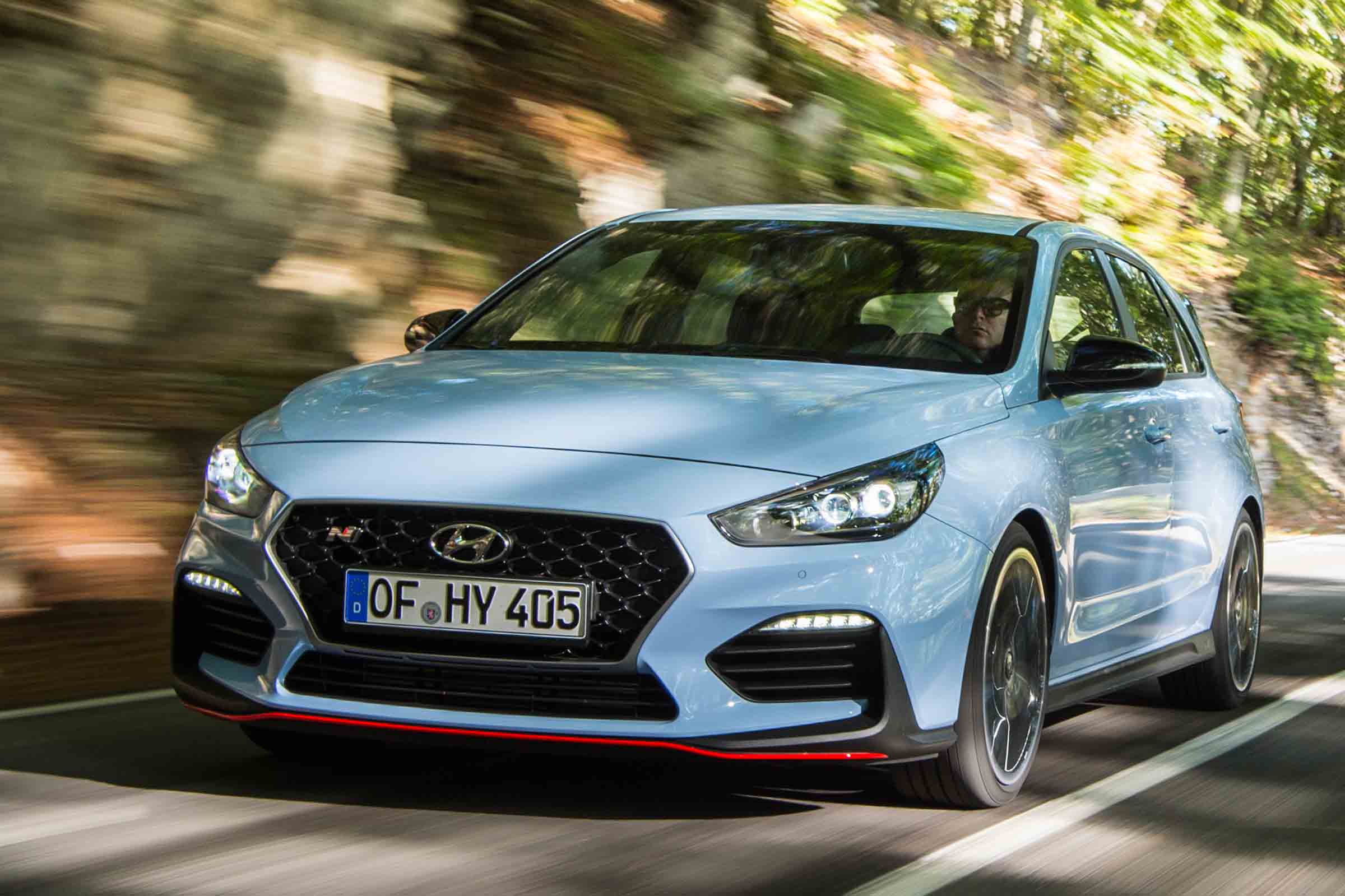 0-62mph takes 6.4 or 6.1 seconds depending of if you go for the upgrade