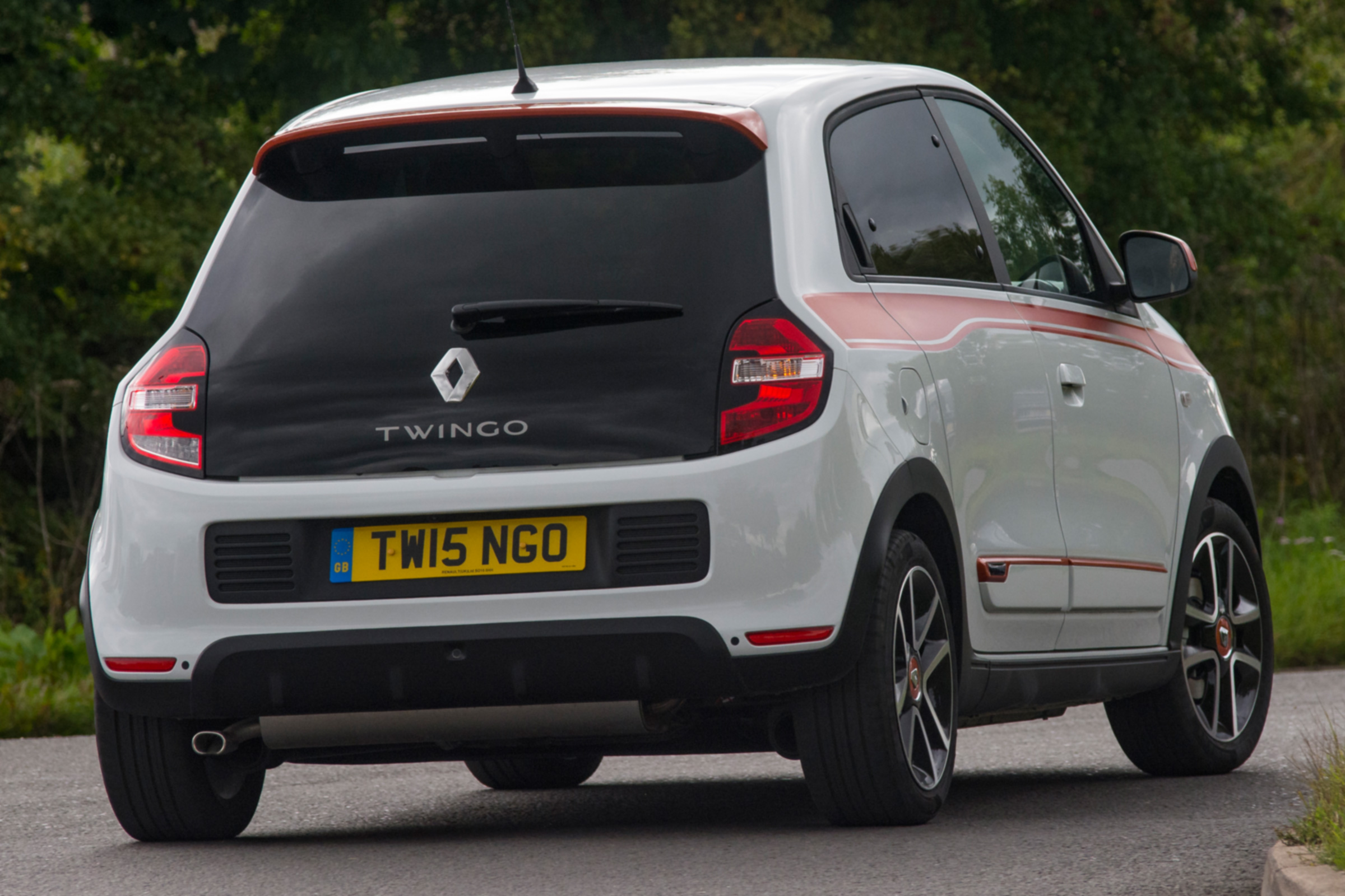 Trim levels include Expression, Play, Dynamique and GT, with all but the entry-level version getting air-conditioning