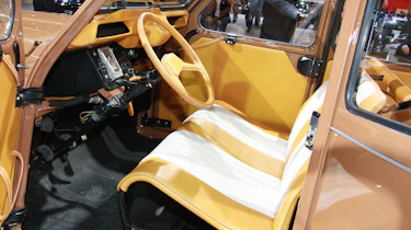 Citroen 2CV6 Special by Hermes