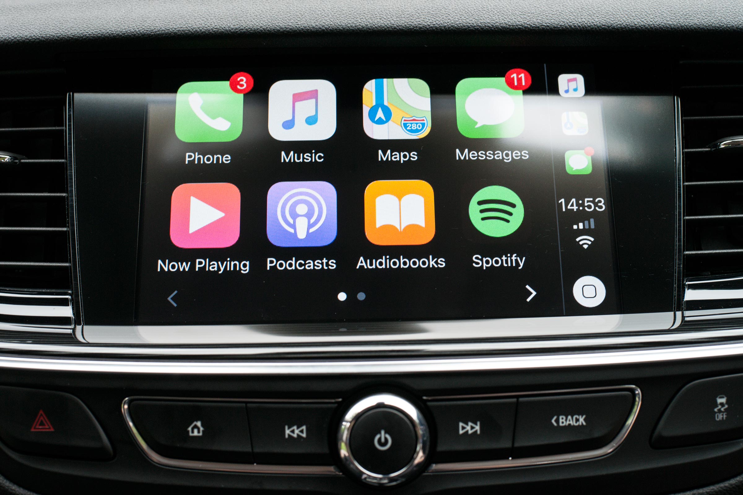 An eight-inch infotainment system features DAB radio, sat nav and Apple CarPlay as standard
