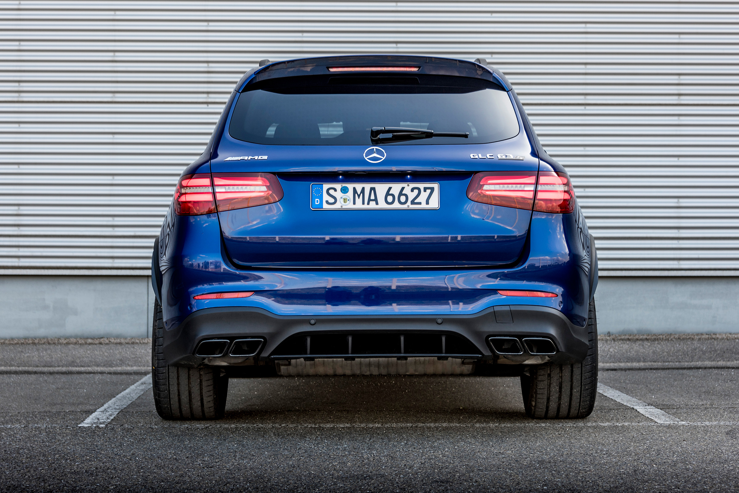 An optional sports exhaust is worth the money, giving the V8 engine its full singing voice