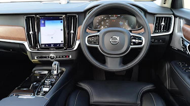 The V90 T8’s interior is luxurious, well designed and made from quality materials