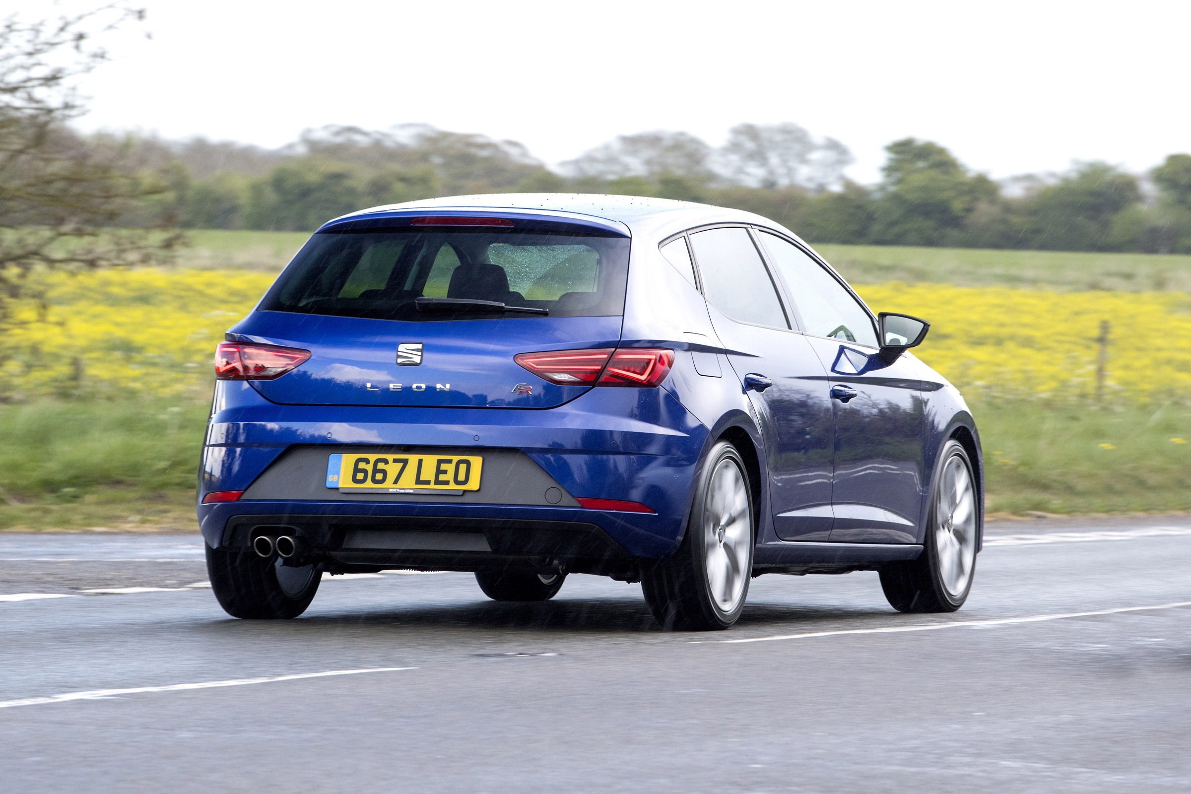SEAT Leon FR driving - rear view