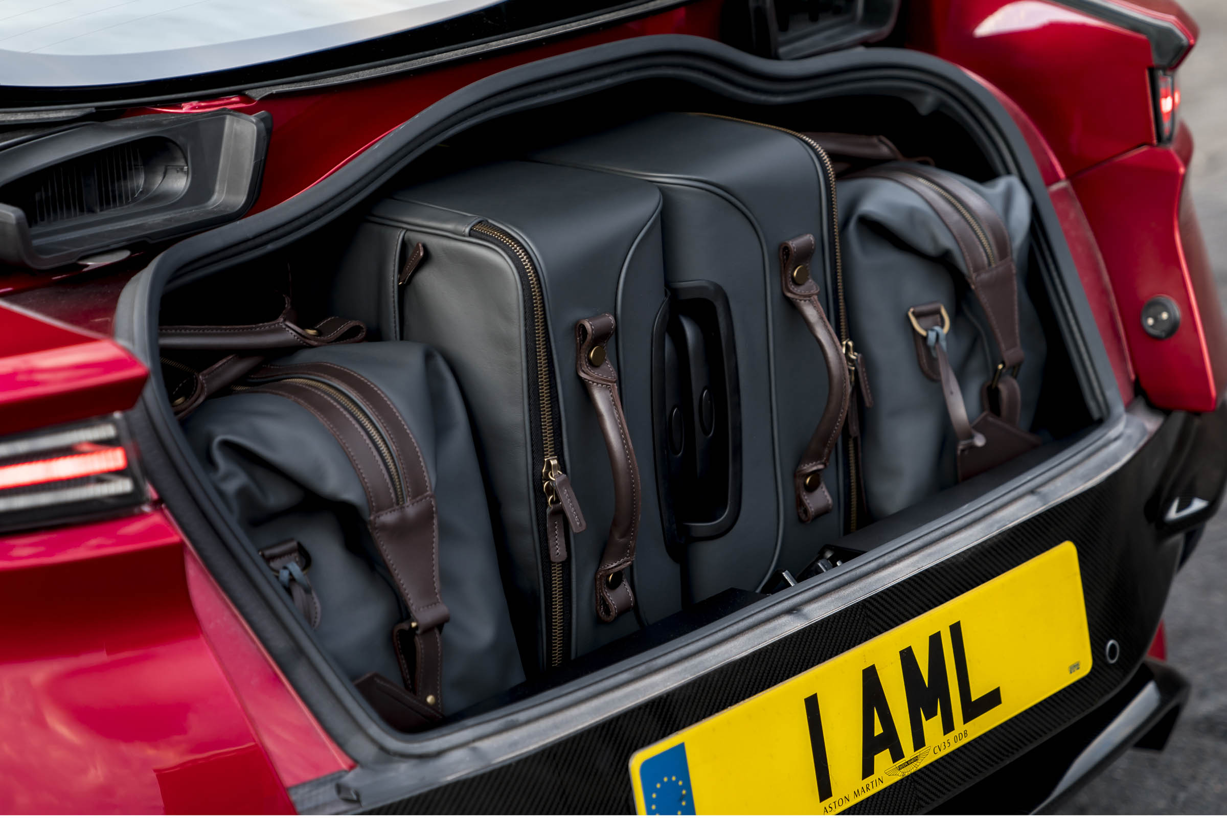 Aston Martin DBS Superleggera boot
