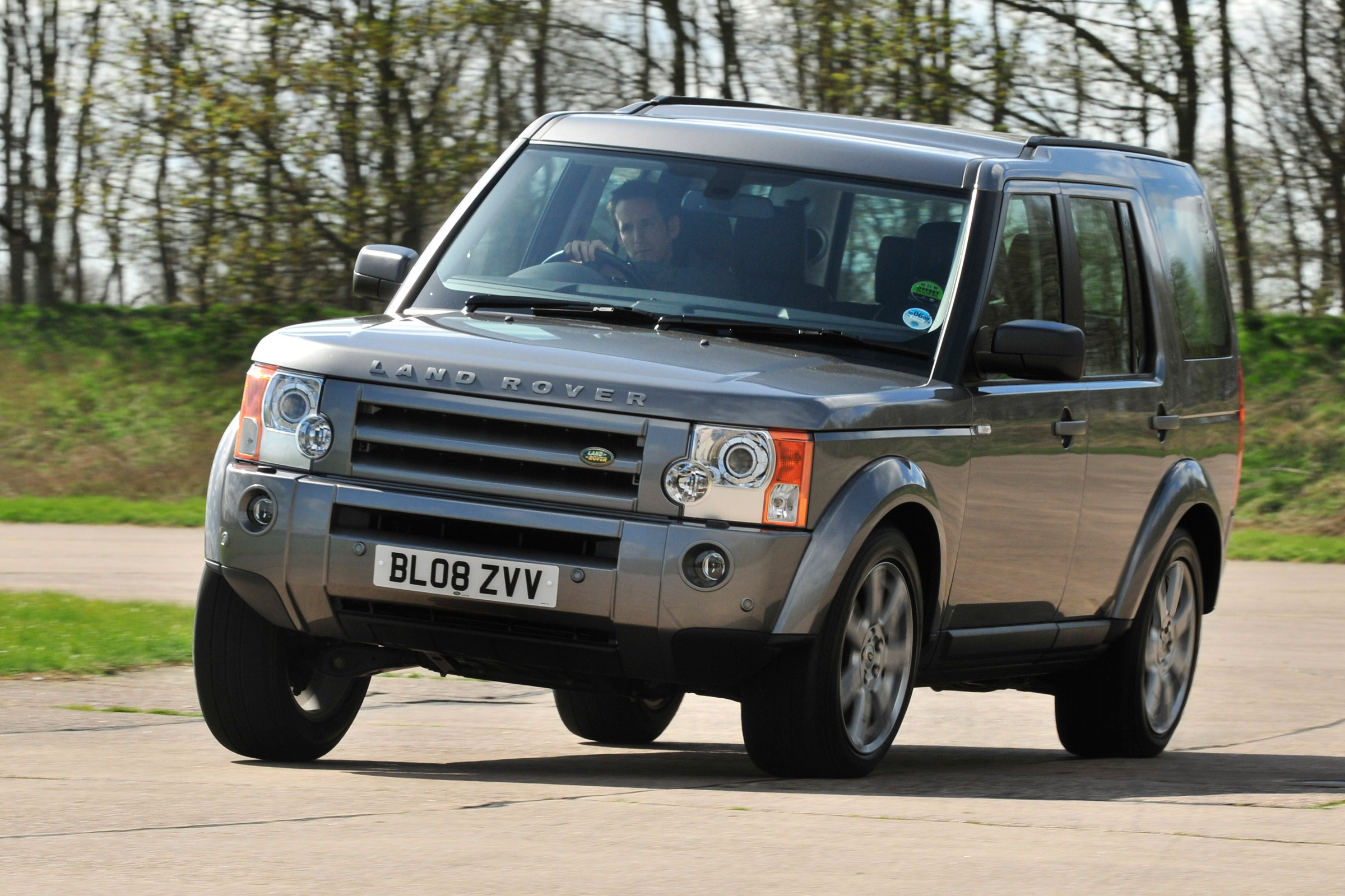 used land rover discovery front