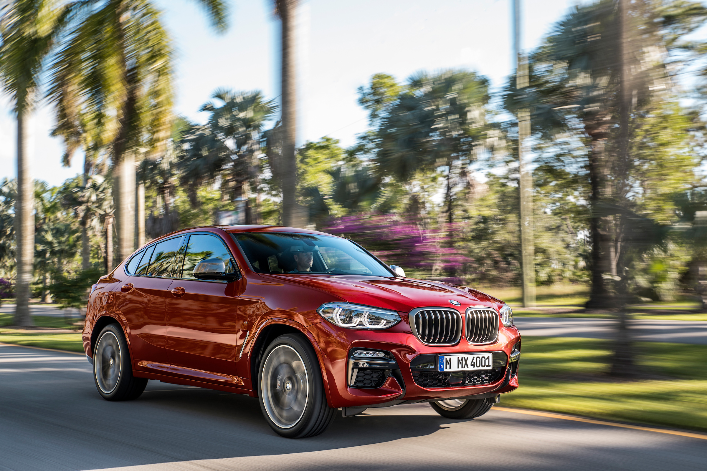 BMW X4 tracking shot, front right