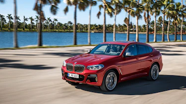 BMW X4 tracking shot, front left