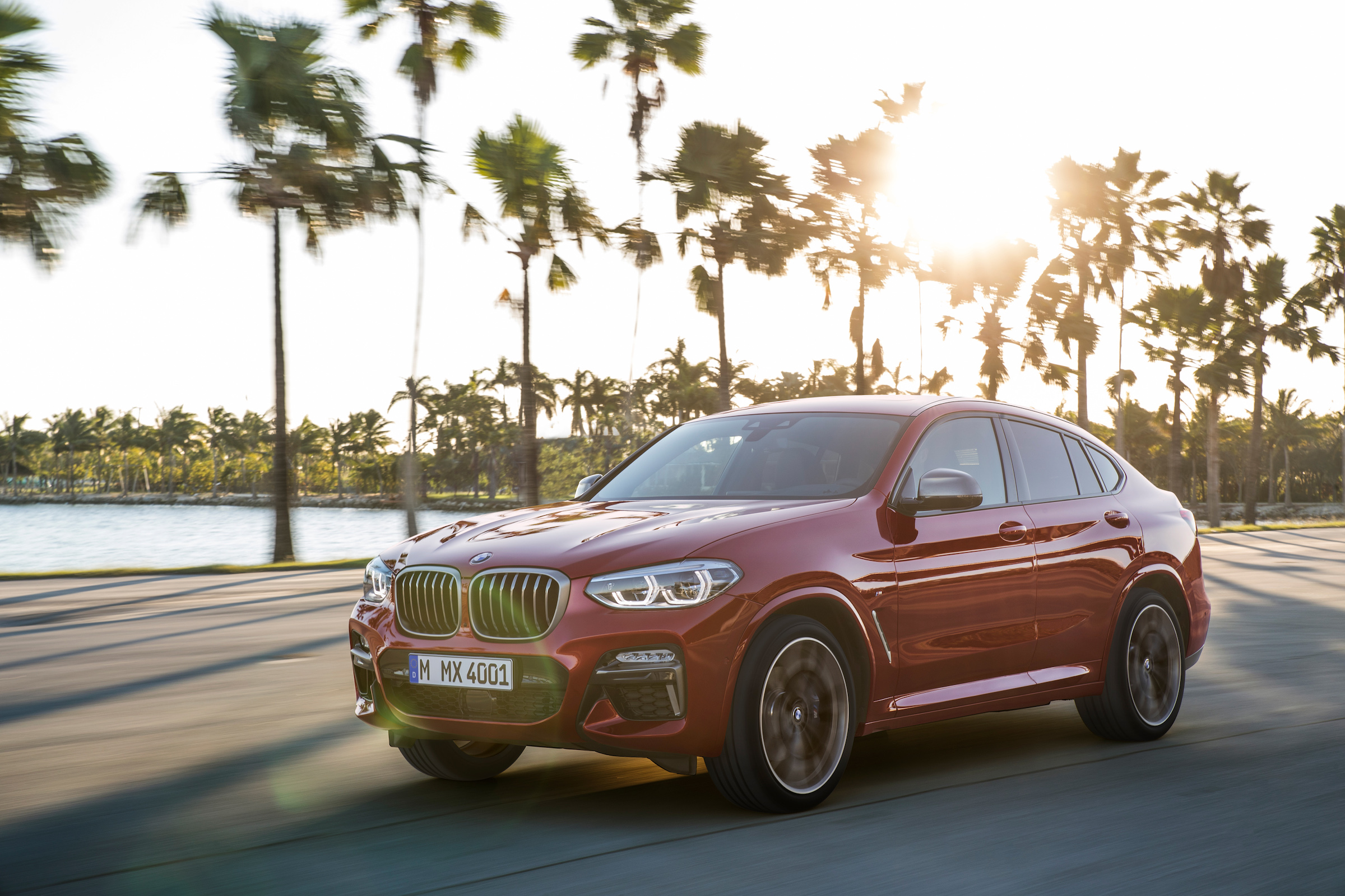 BMW X4 tracking shot, front left