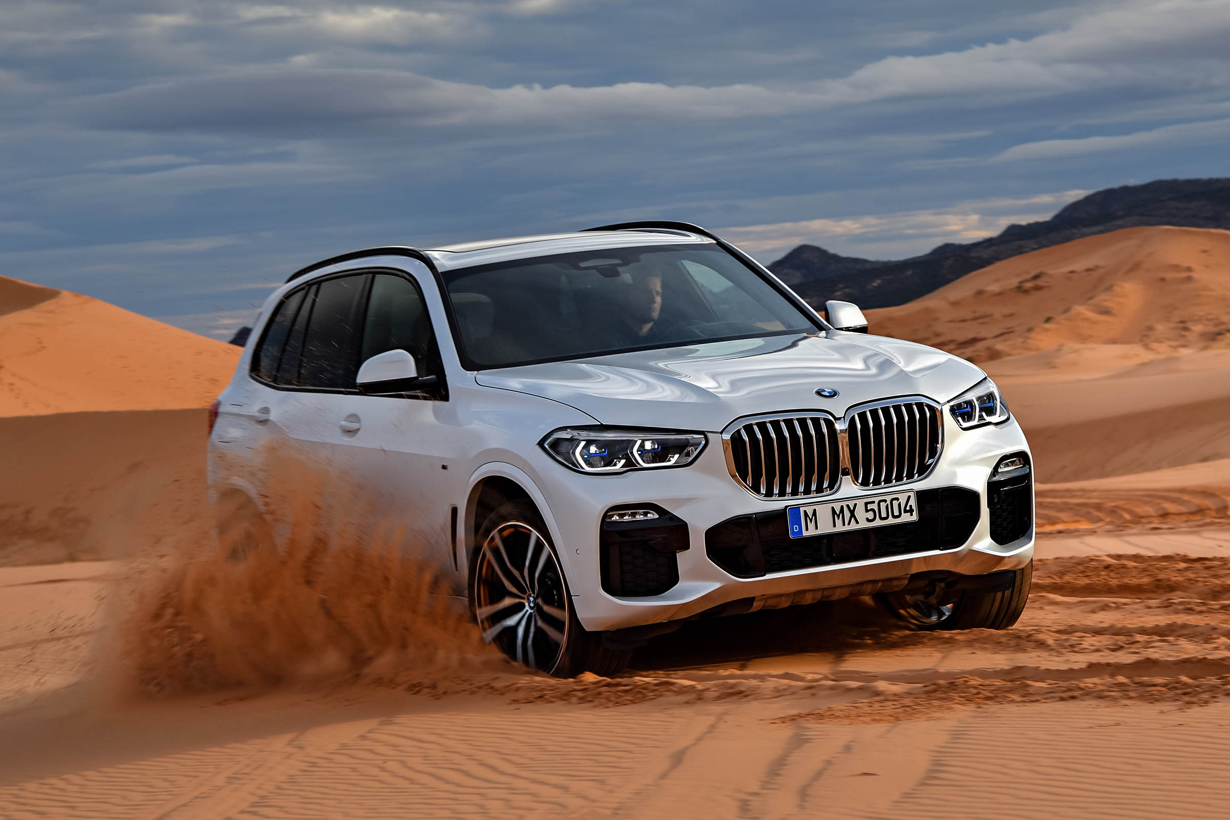 BMW X5 off-road