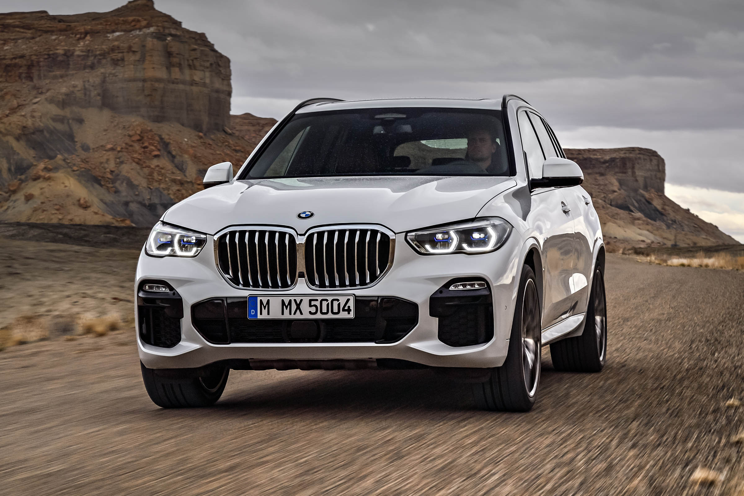 BMW X5 front loose surface