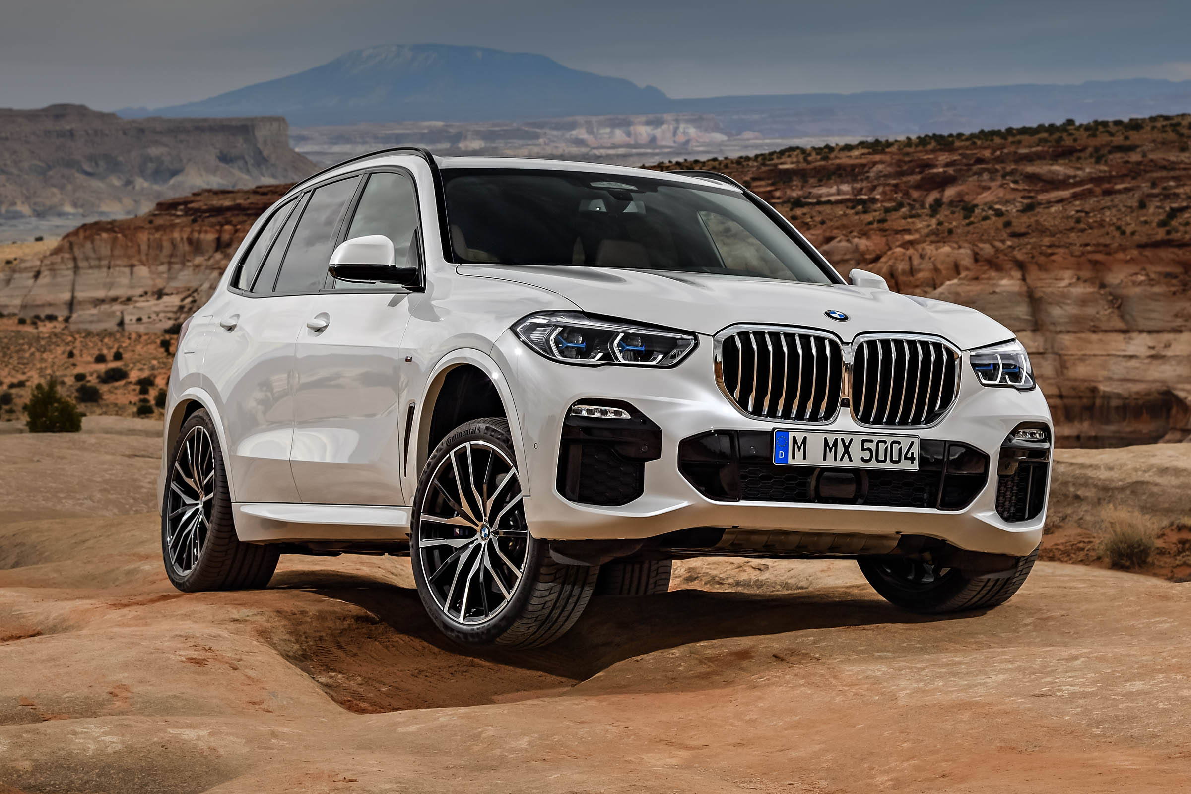 BMW X5 off-road static front
