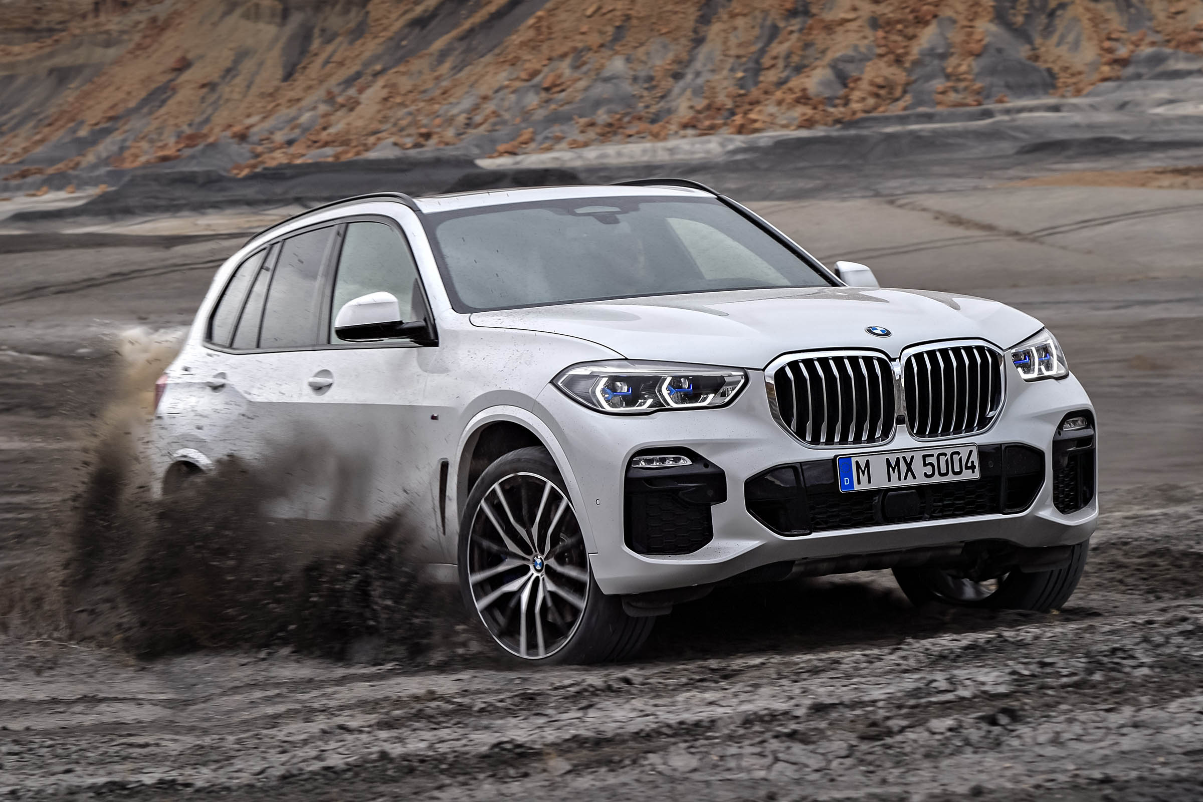 BMW X5 off-road dirt