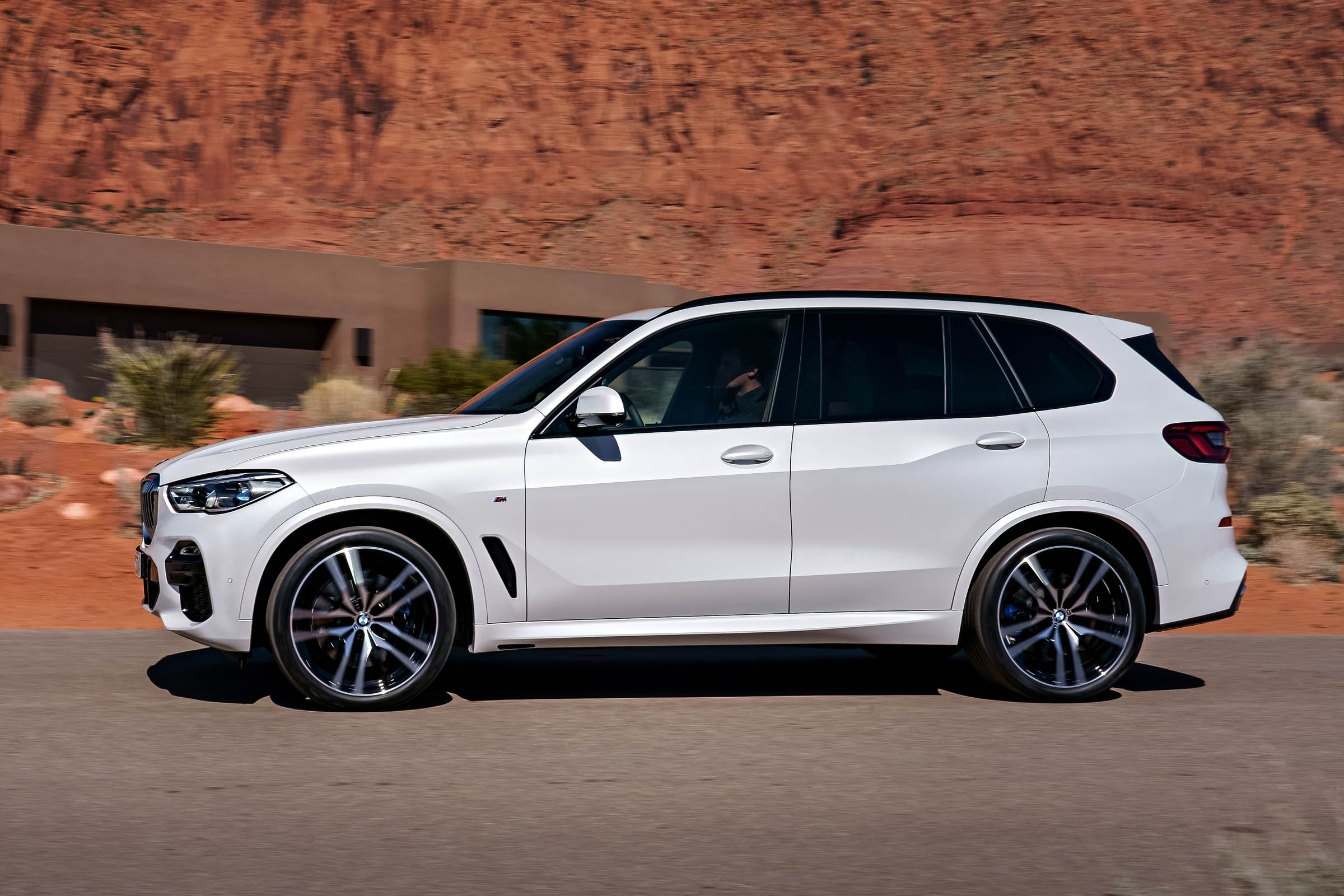 BMW X5 static side 2