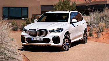 BMW X5 static front three-quarter 2