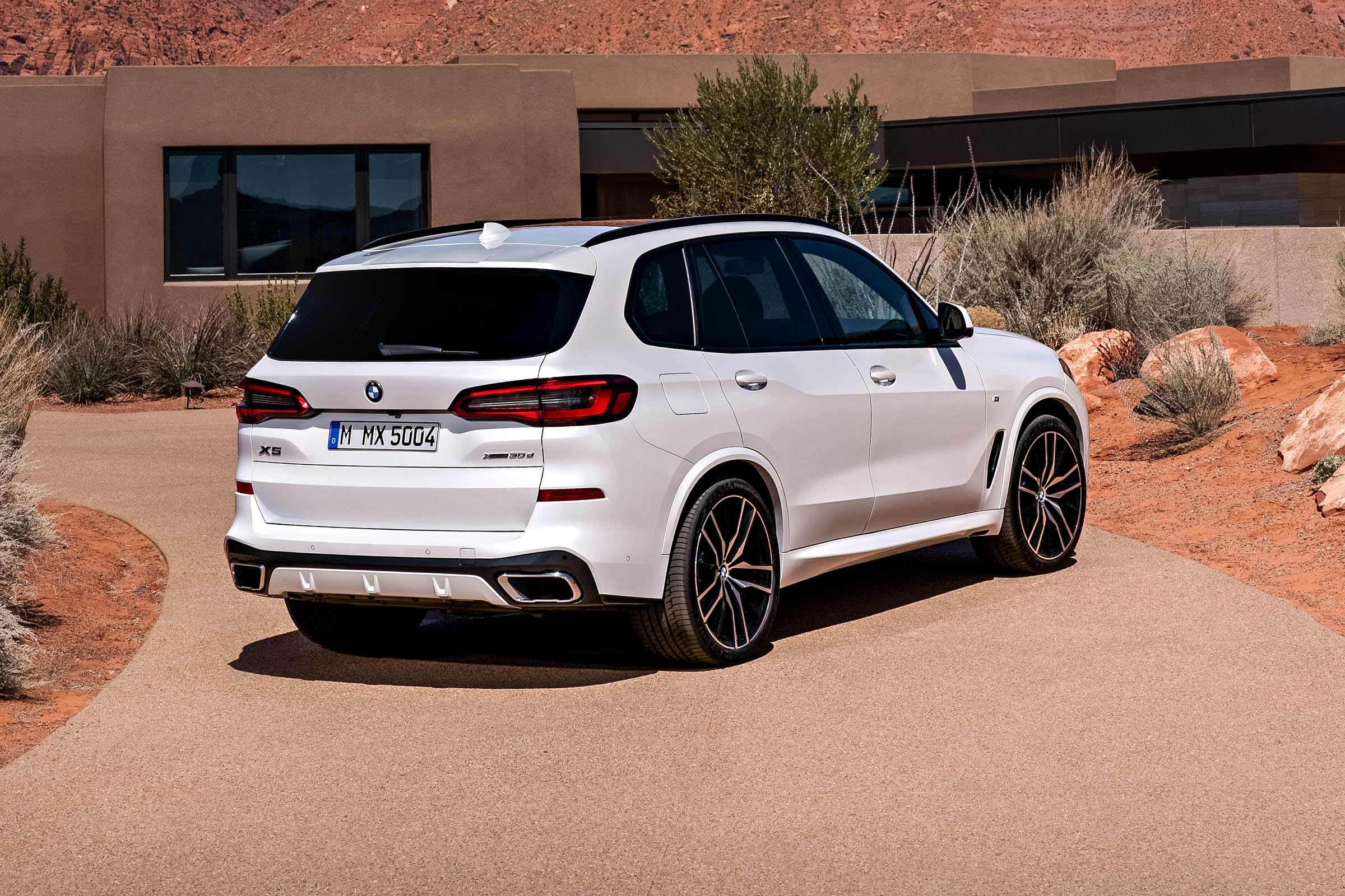 BMW X5 static rear three-quarter 2