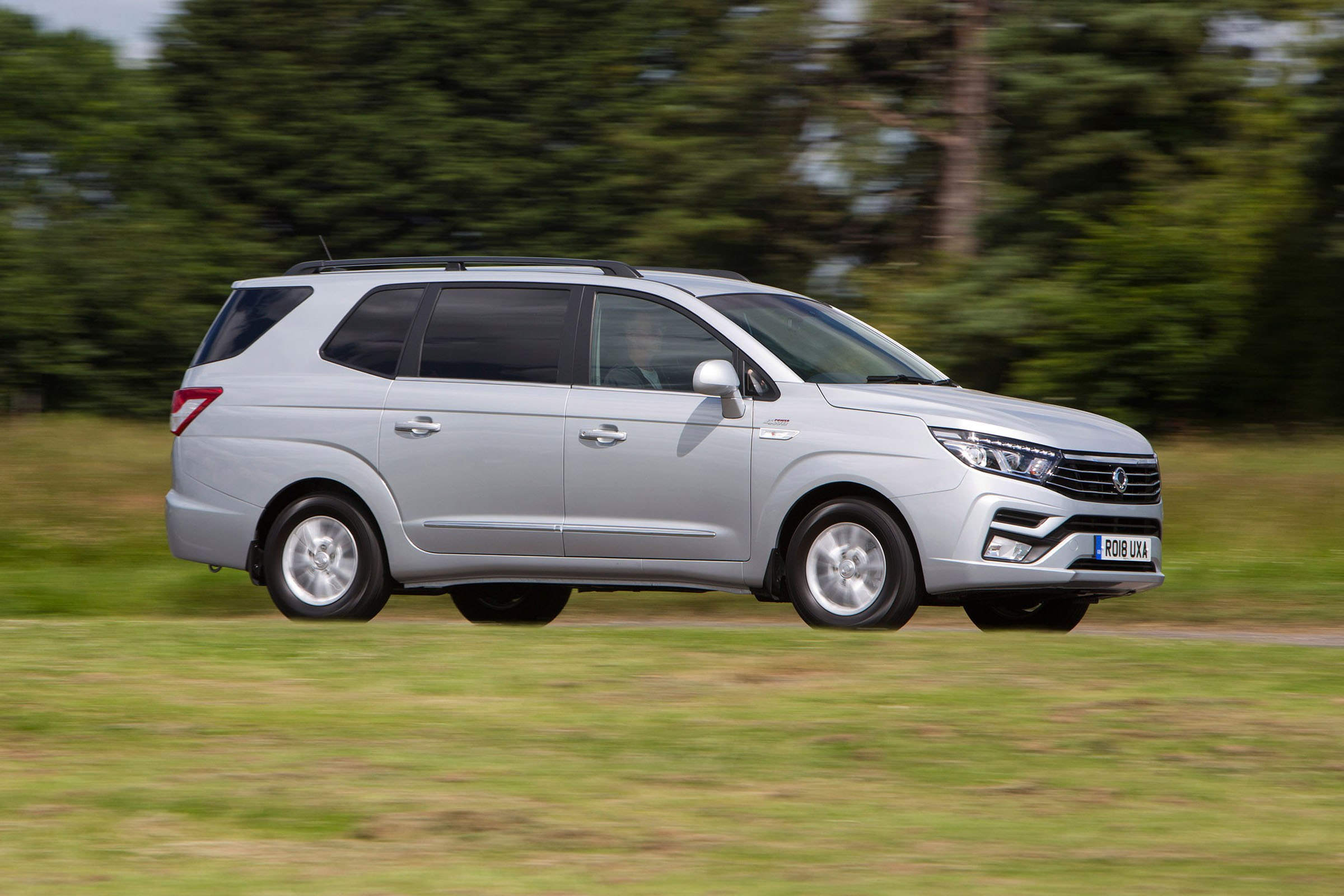 2018 SsangYong Turismo side